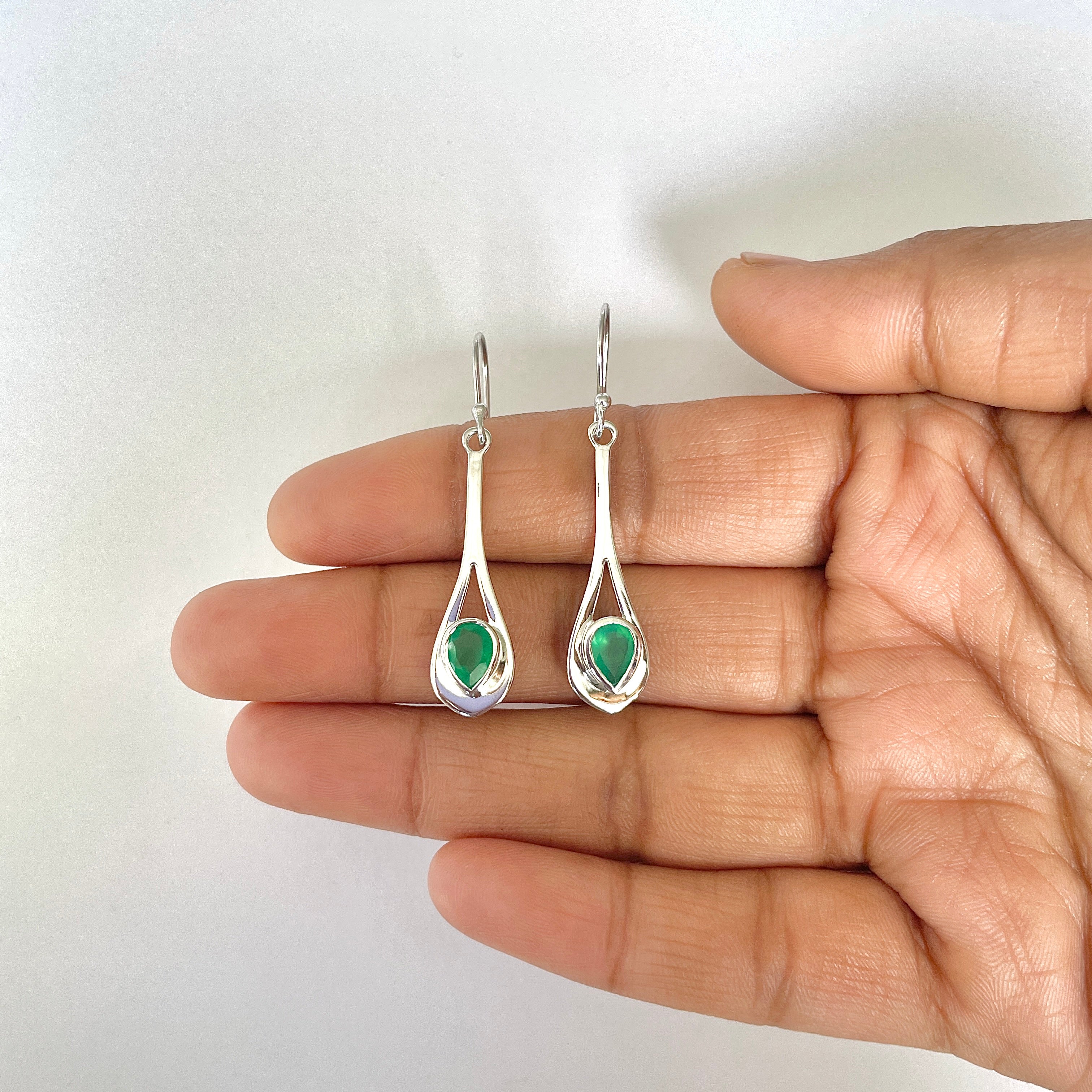 Green Onyx Earring-(GRO-RDE-274)