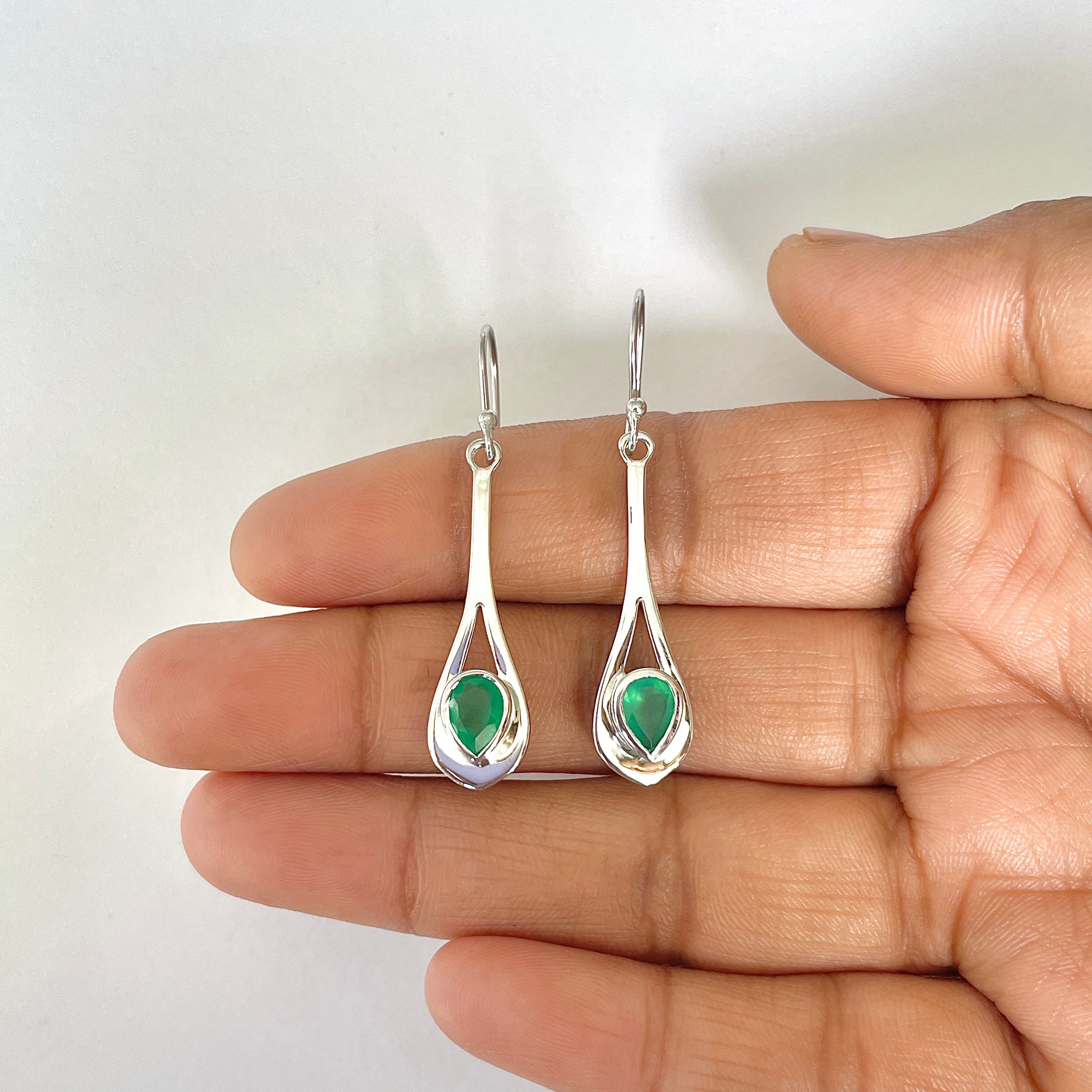 Green Onyx Earring-(GRO-RDE-274)