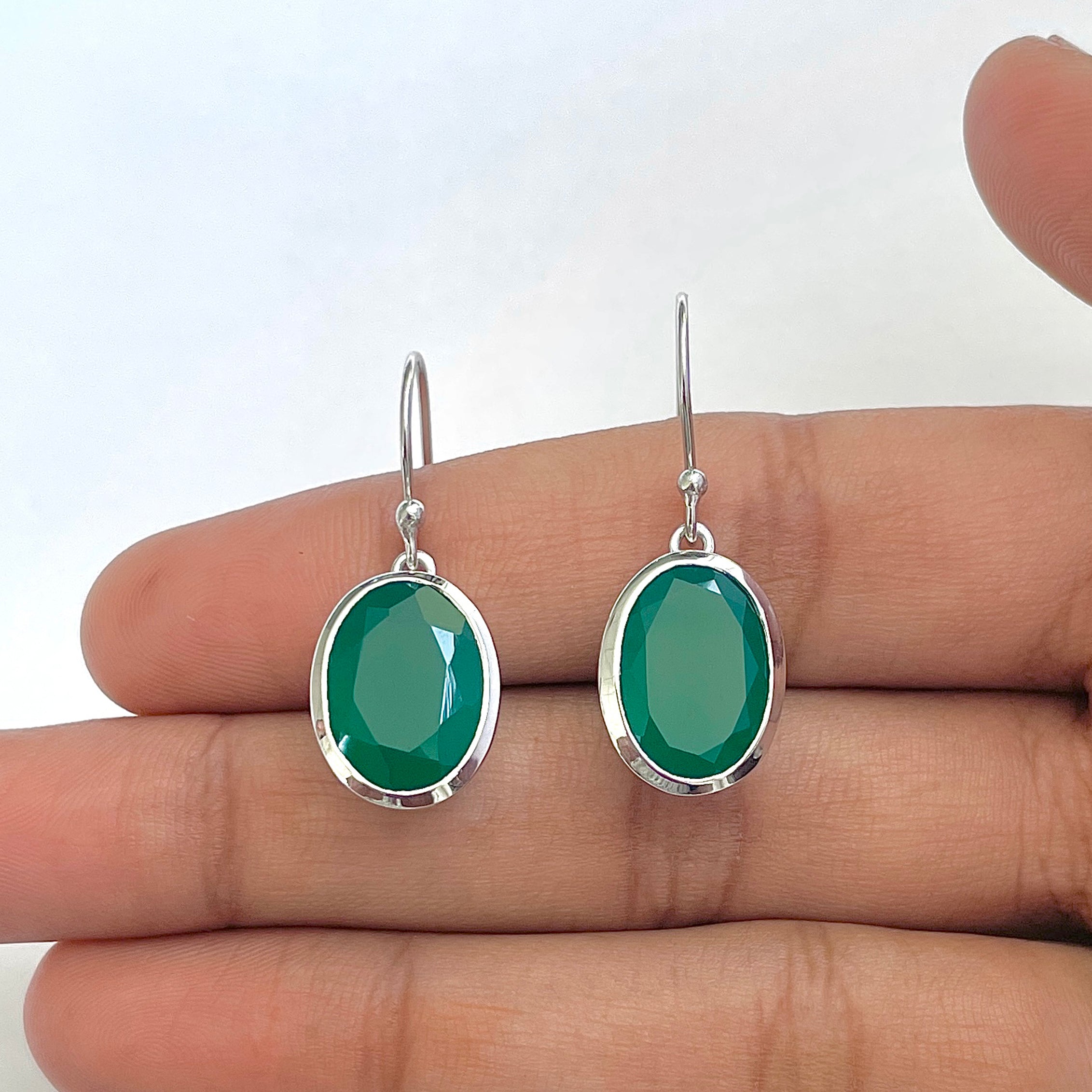 Green Onyx Earring-(GRO-RDE-709)