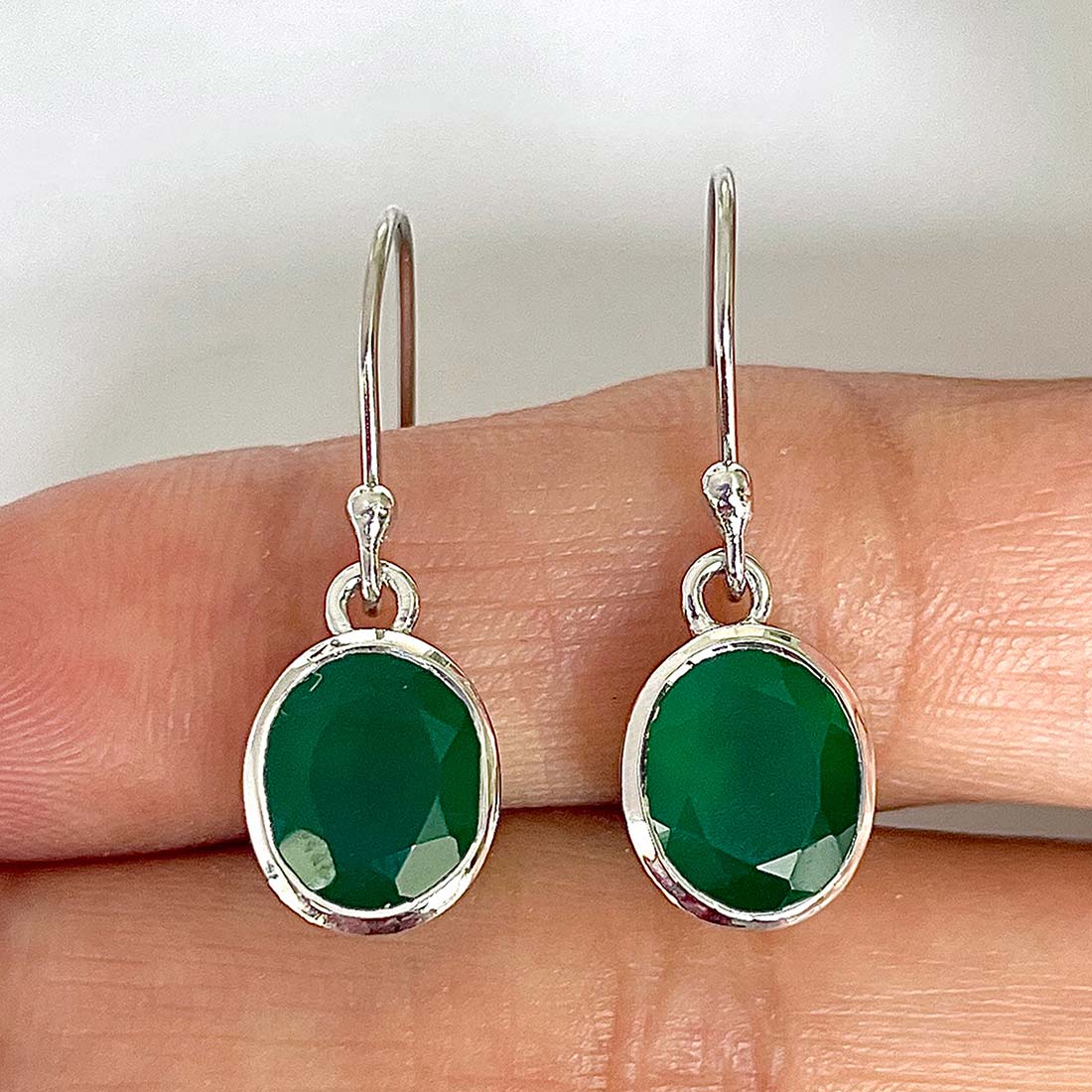 Green Onyx Earring-(GRO-RDE-713)