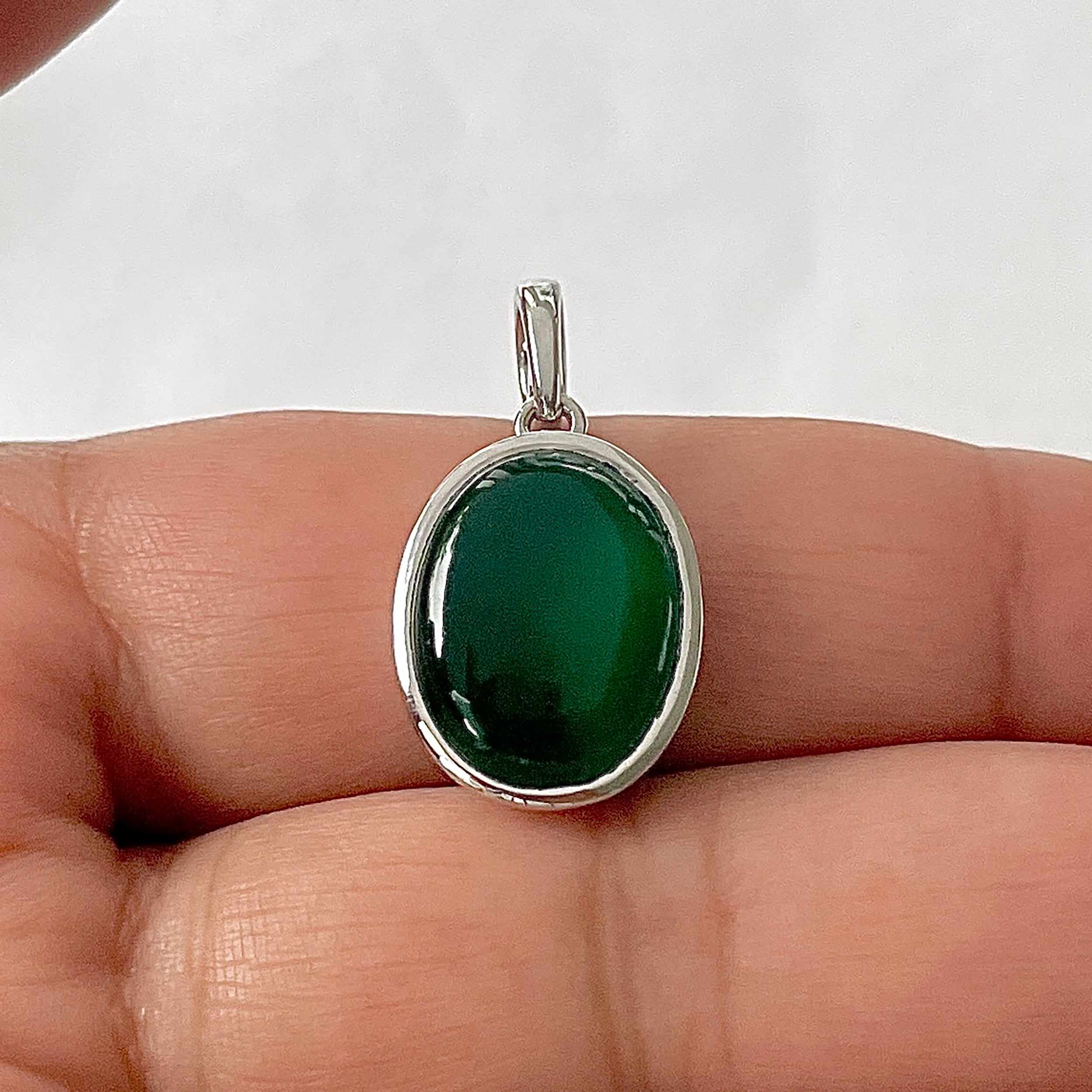 Green Onyx Pendant-(GRO-RDP-471)