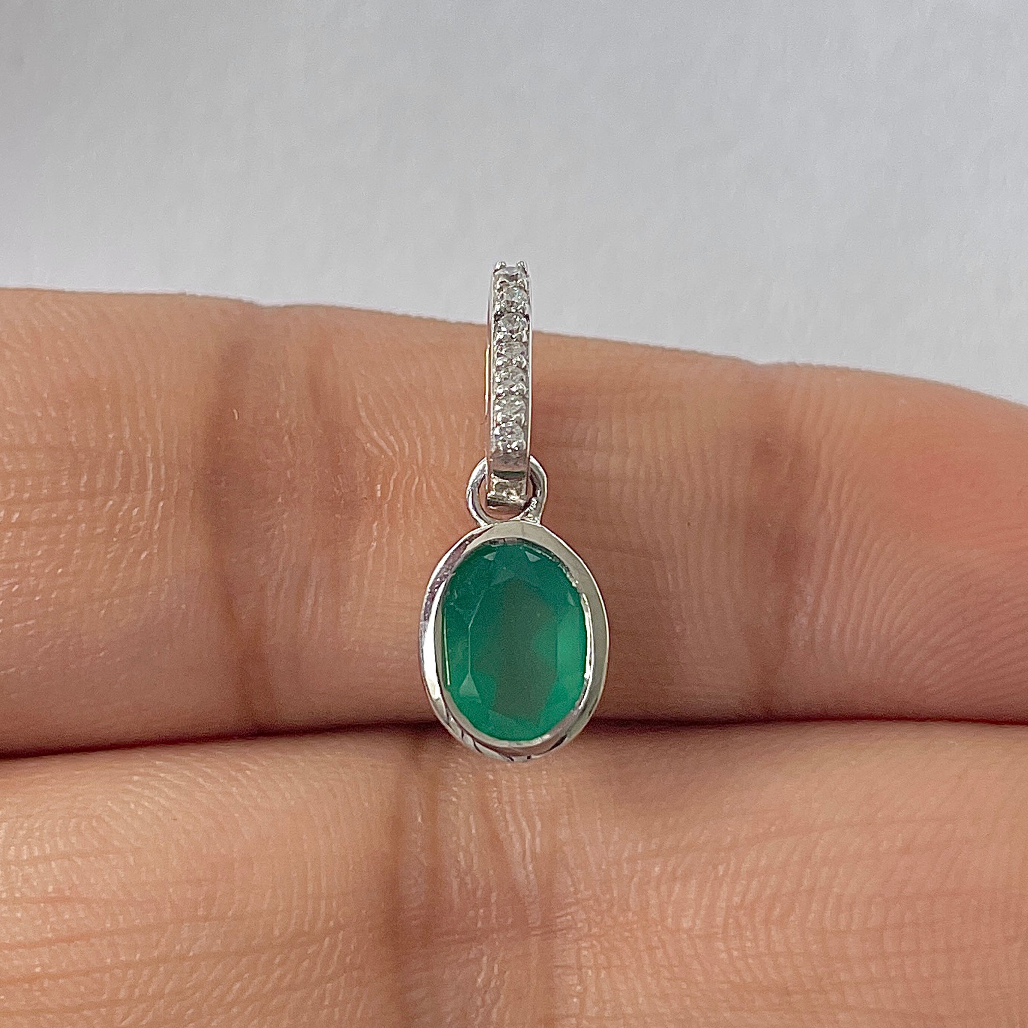 Green Onyx Pendant-(GRO-RDP-792)