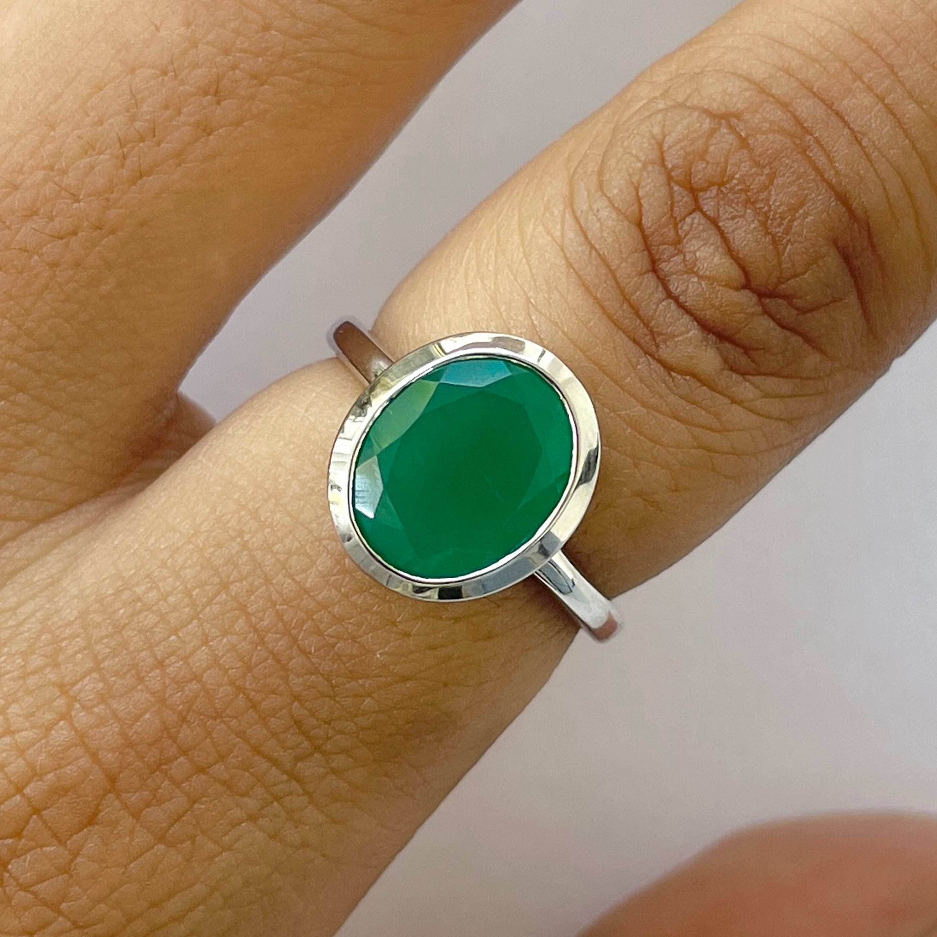 Green Onyx Ring-(GRO-RDR-2368.)