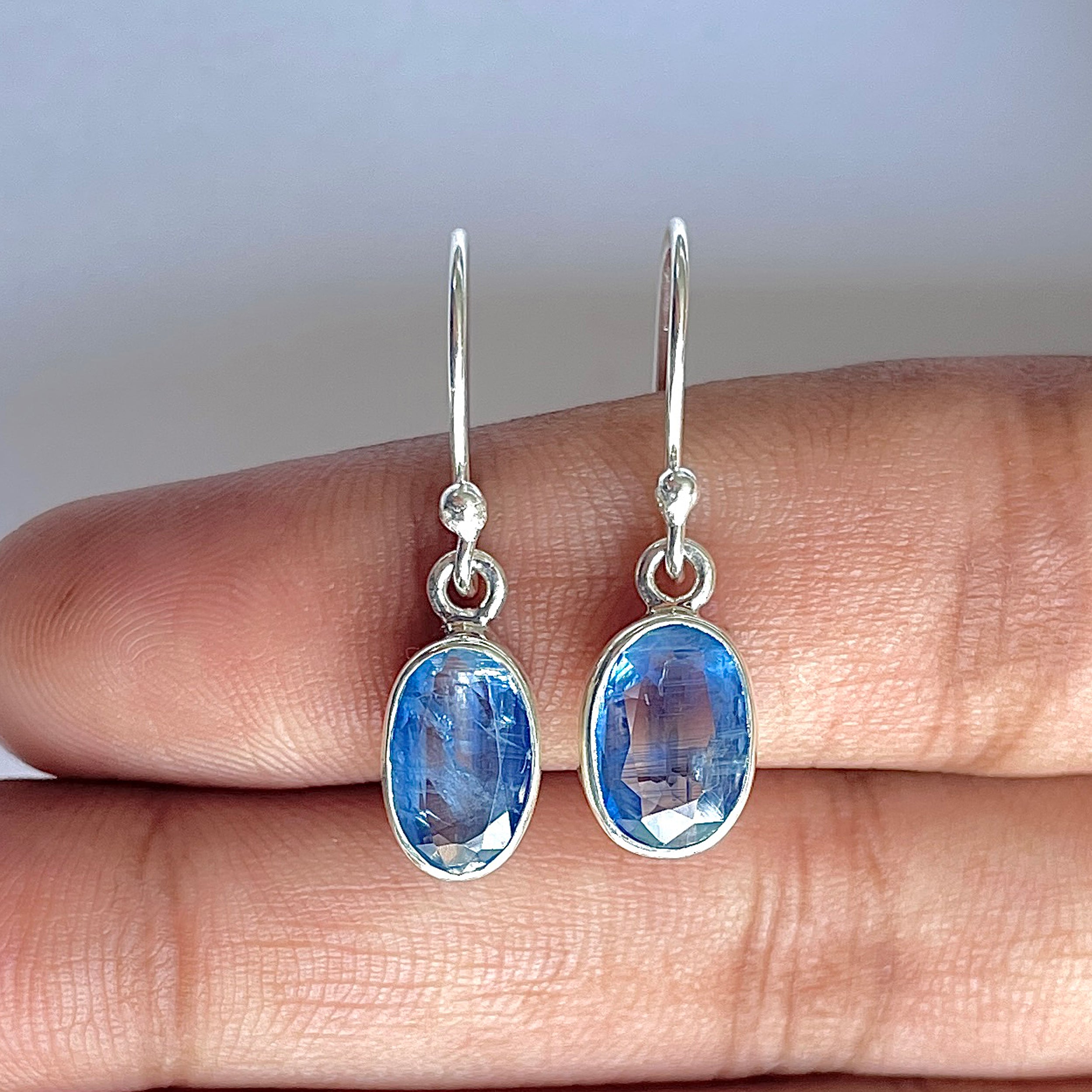 Kyanite Earring-(KYN-3-28)