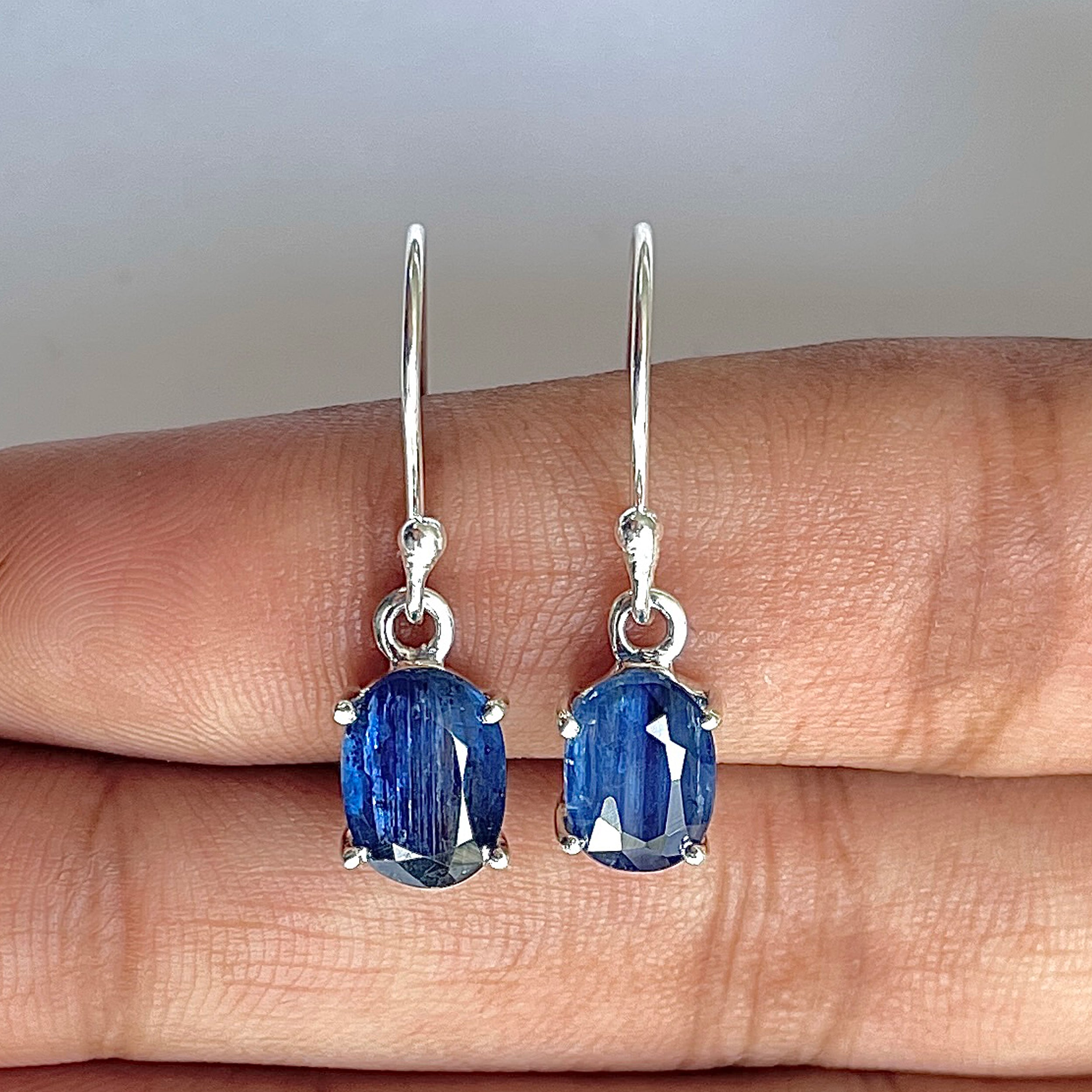 Kyanite Earring-(KYN-3-29)