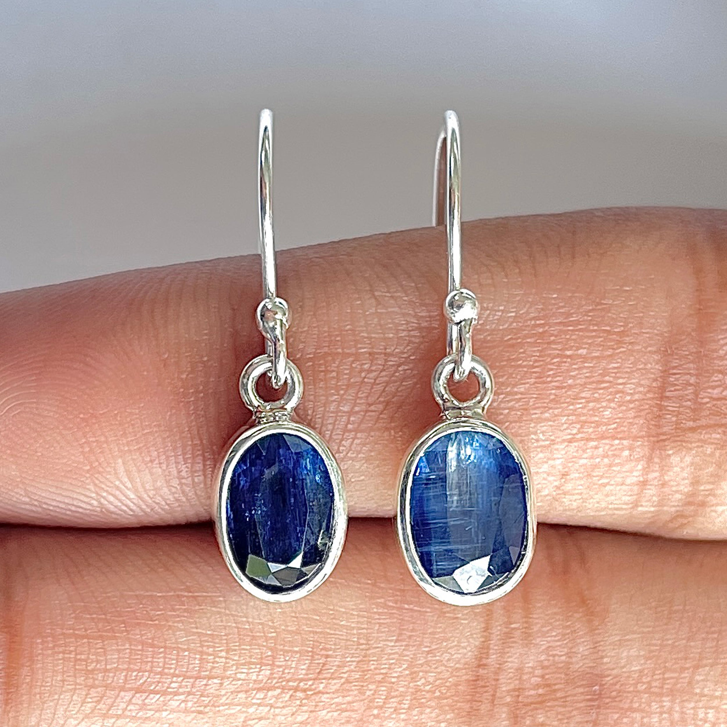 Kyanite Earring-(KYN-3-38)