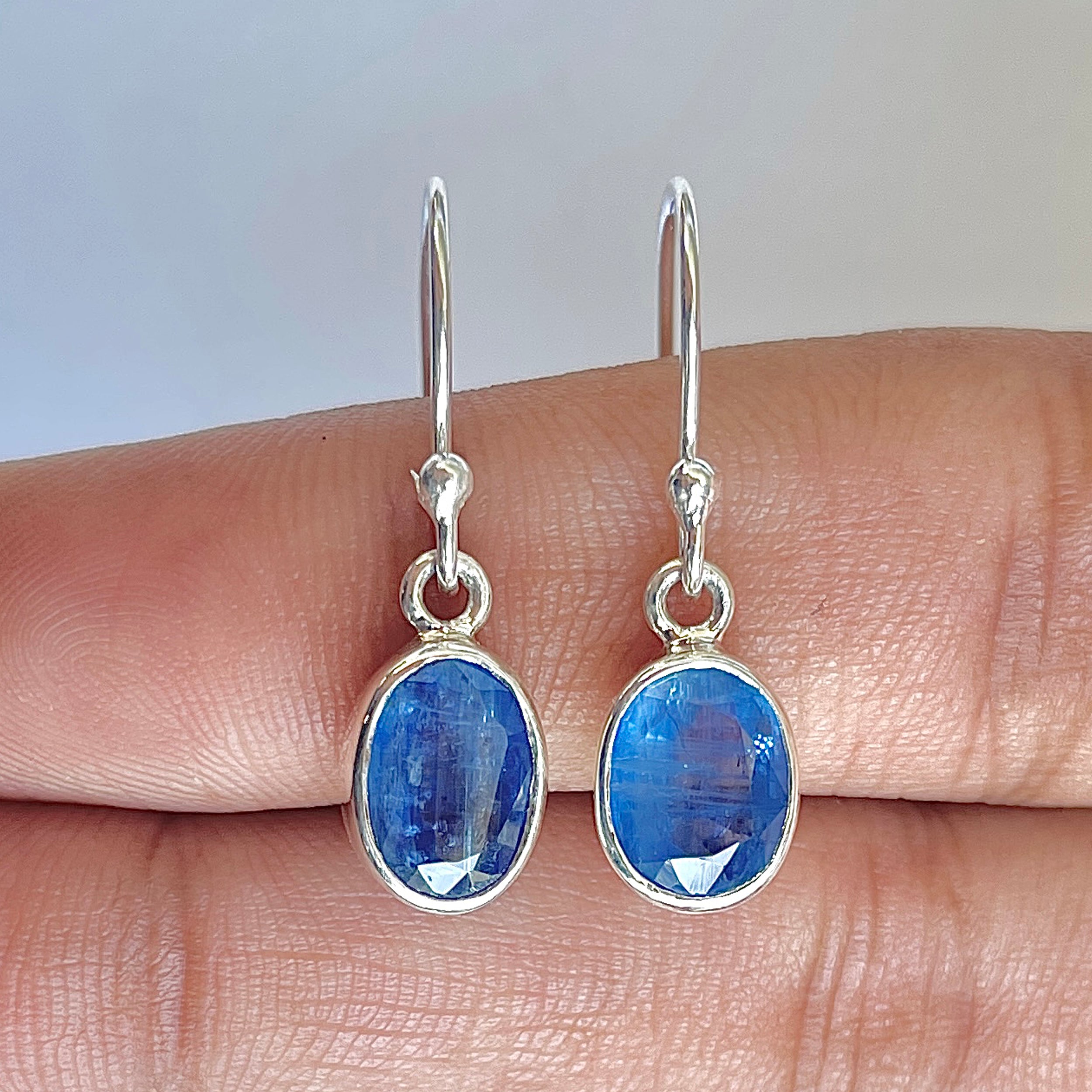 Kyanite Earring-(KYN-3-5)
