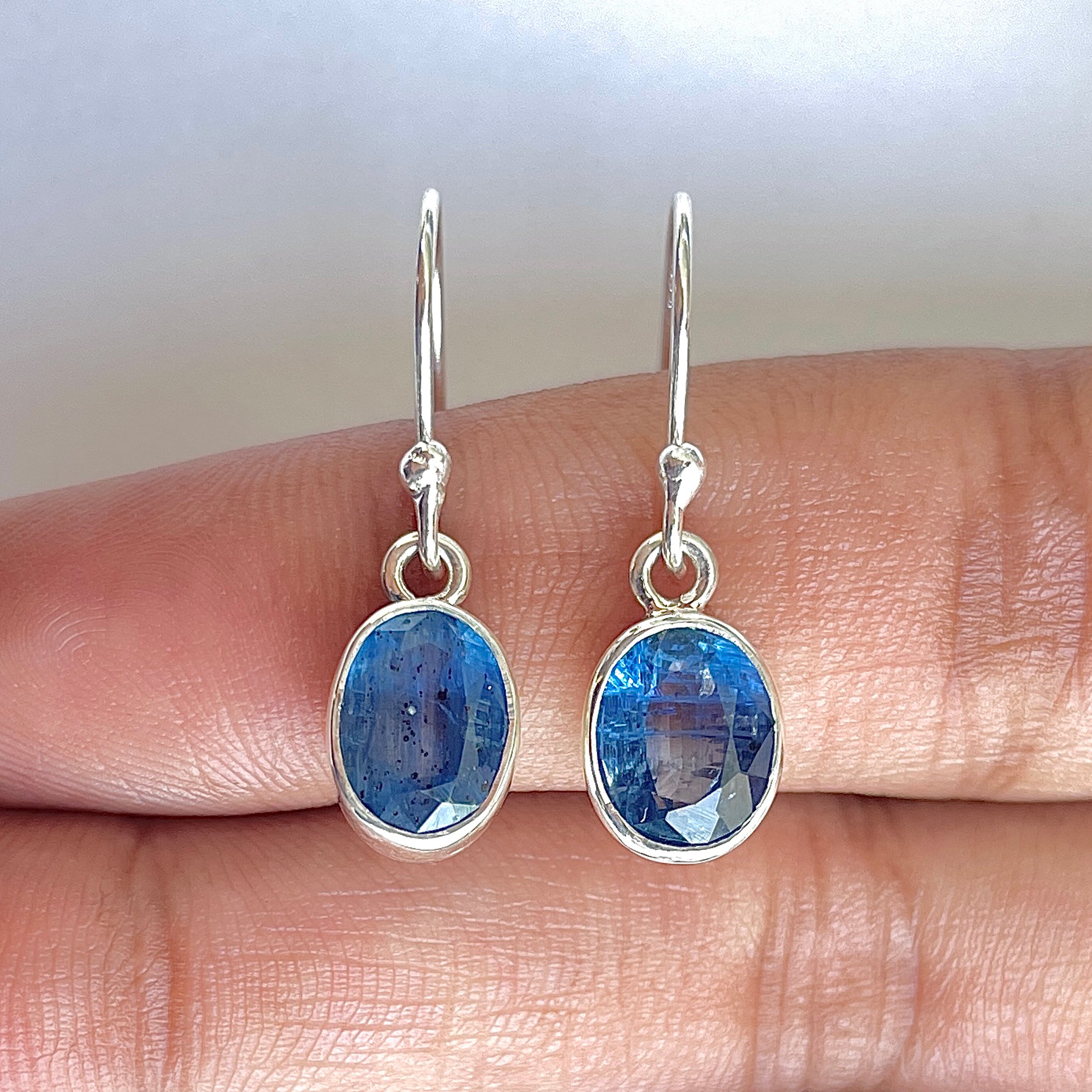 Kyanite Earring-(KYN-3-60)