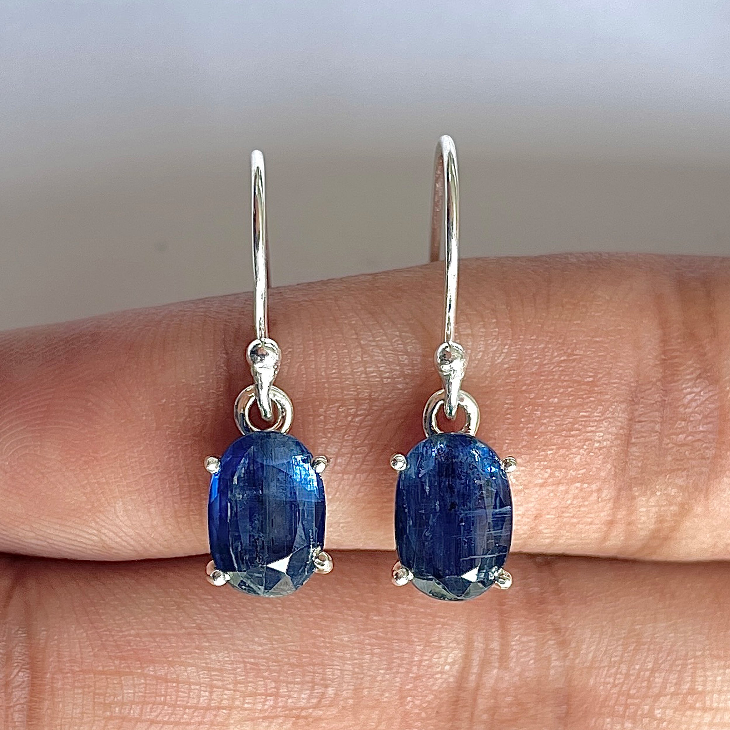Kyanite Earring-(KYN-3-7)