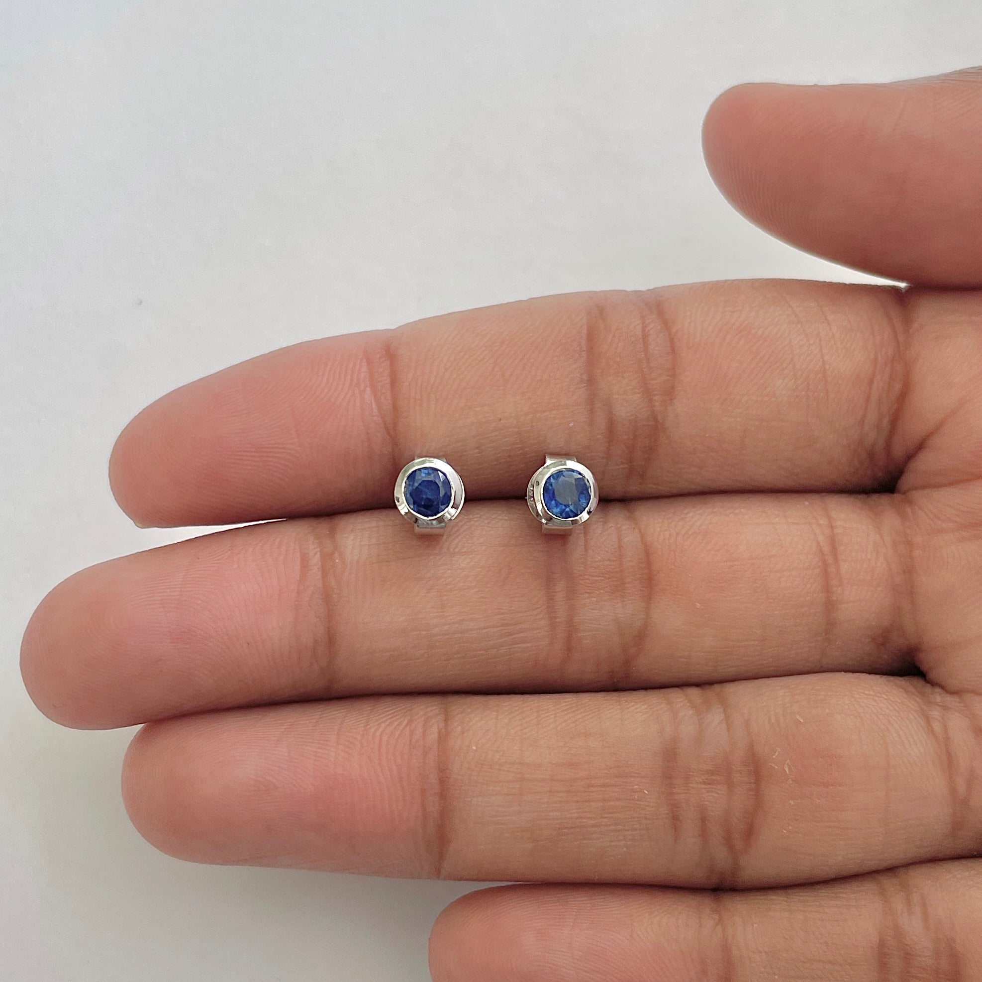 Kyanite Stud Earring-(KYN-RDE-1375-B)