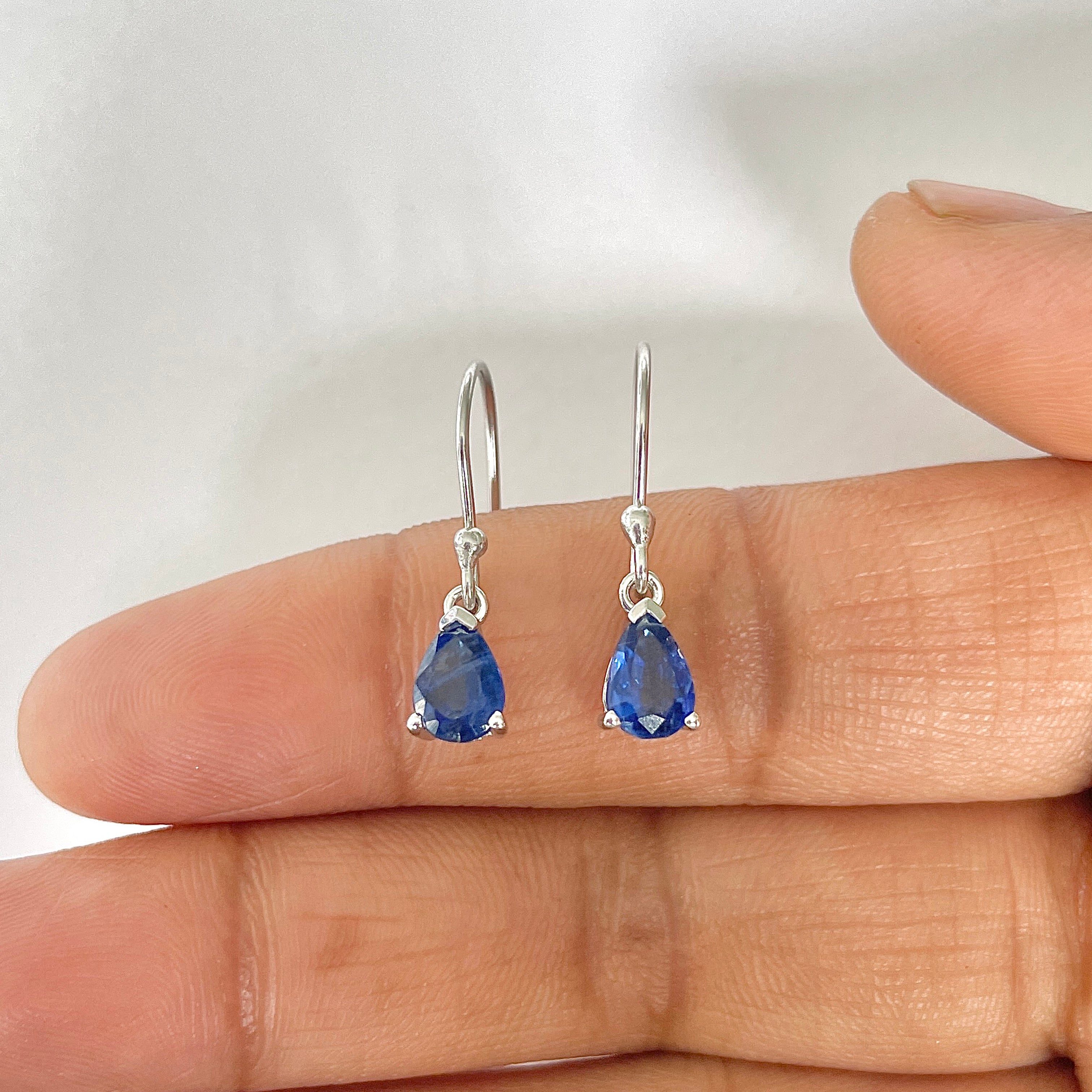 Kyanite Earring-(KYN-RDE-676-B)