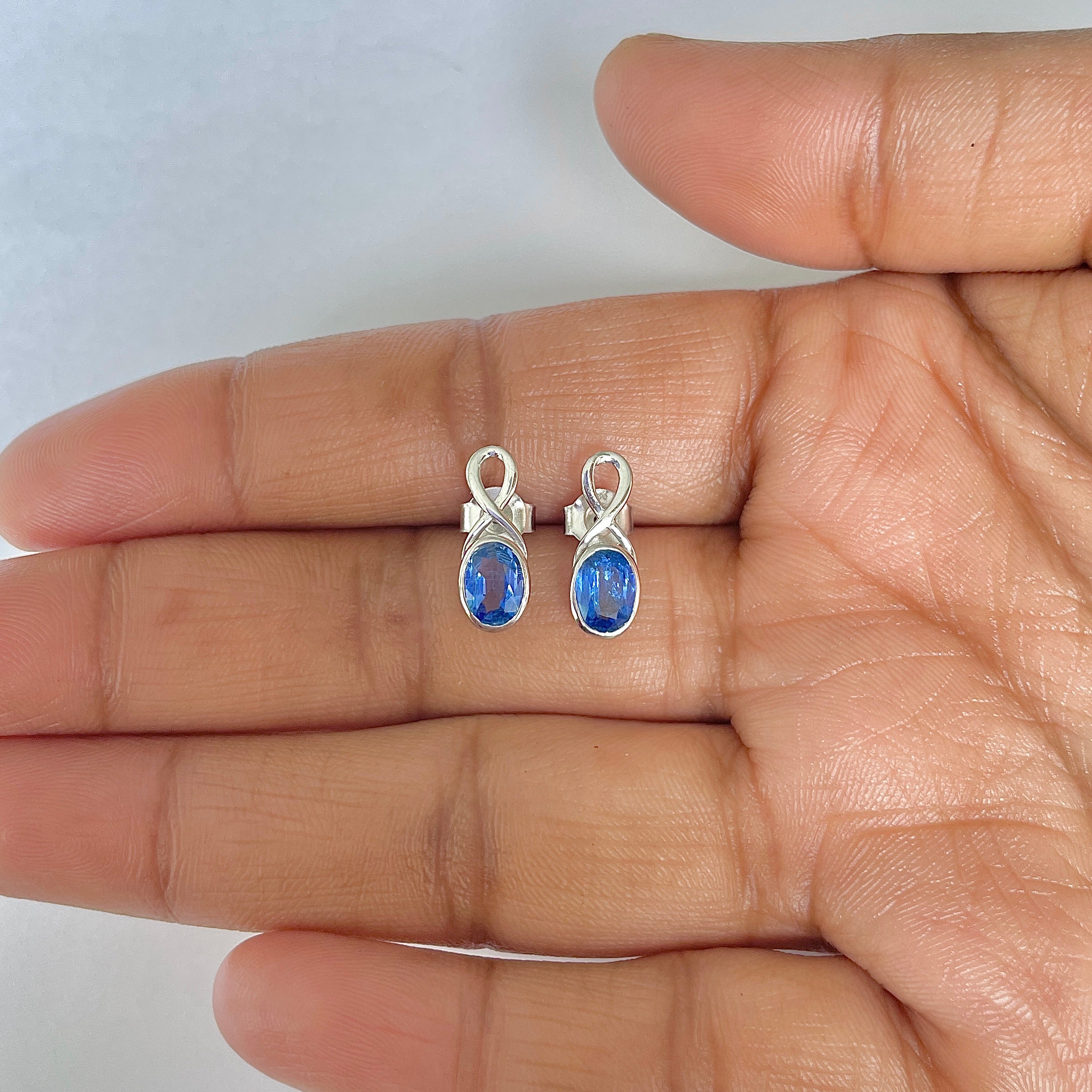 Kyanite Earring-(KYN-RDE-09-B)