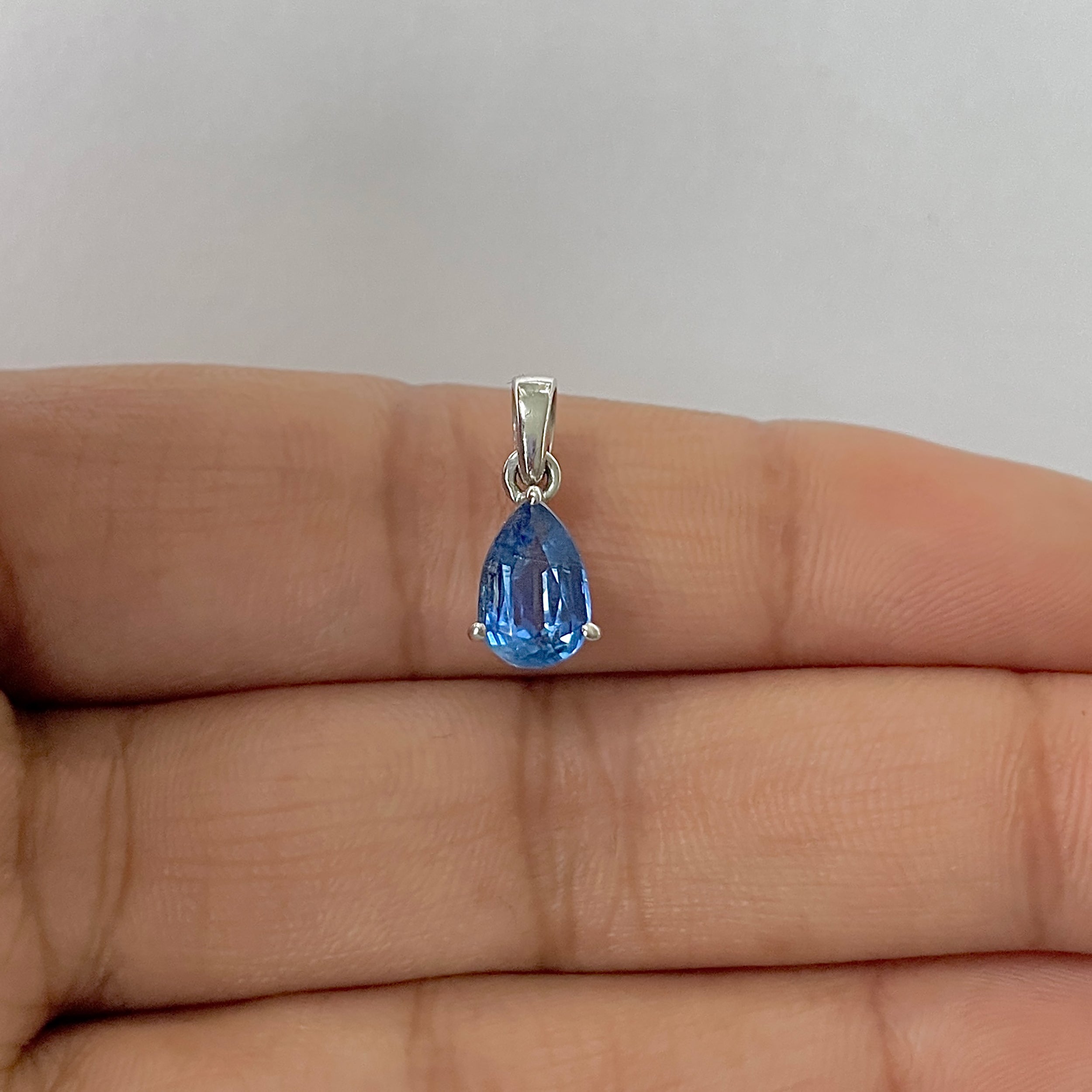 Kyanite Pendant-(KYN-RDP-917-B)