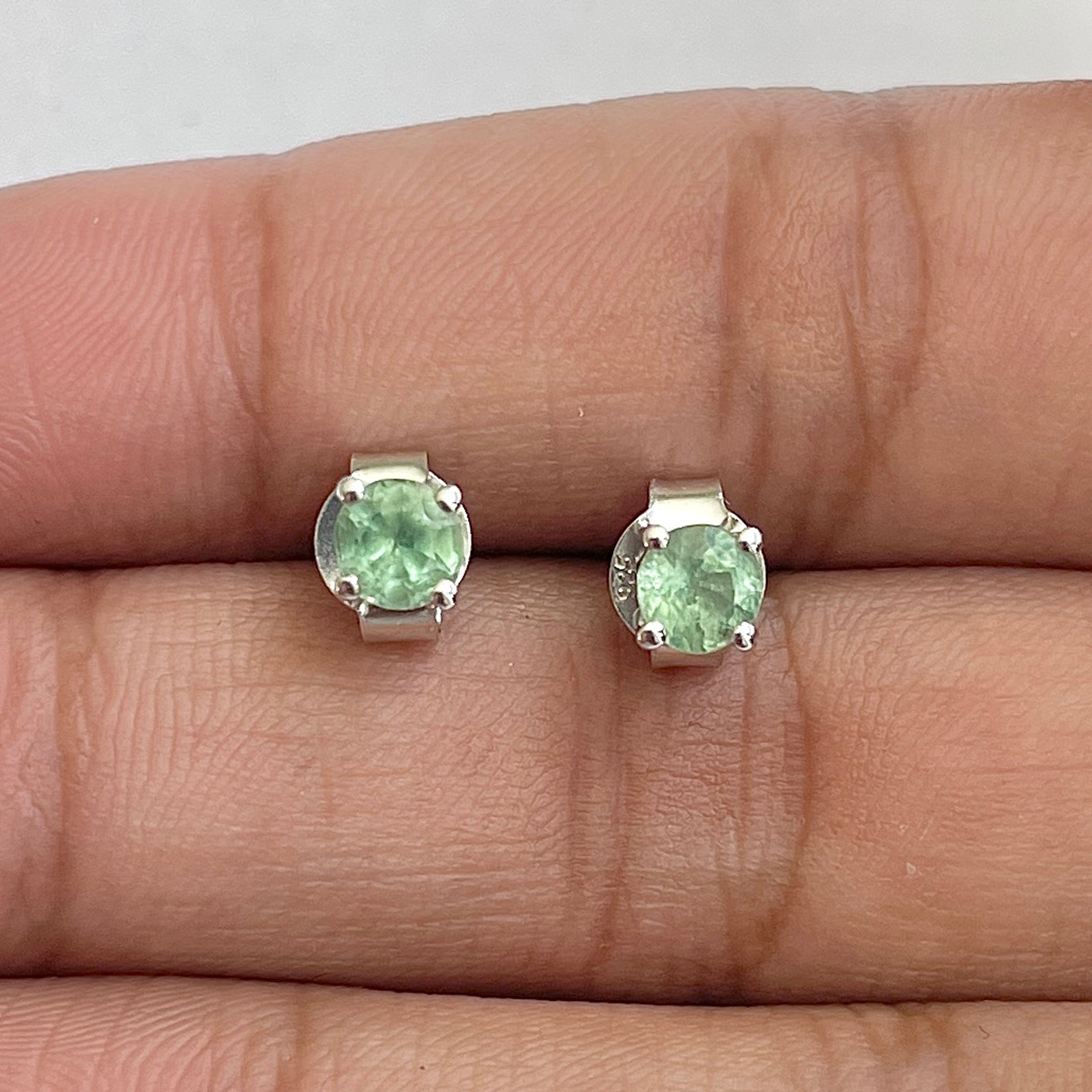 Kyanite Green Stud Earring-(KYN-RDE-1023-G)