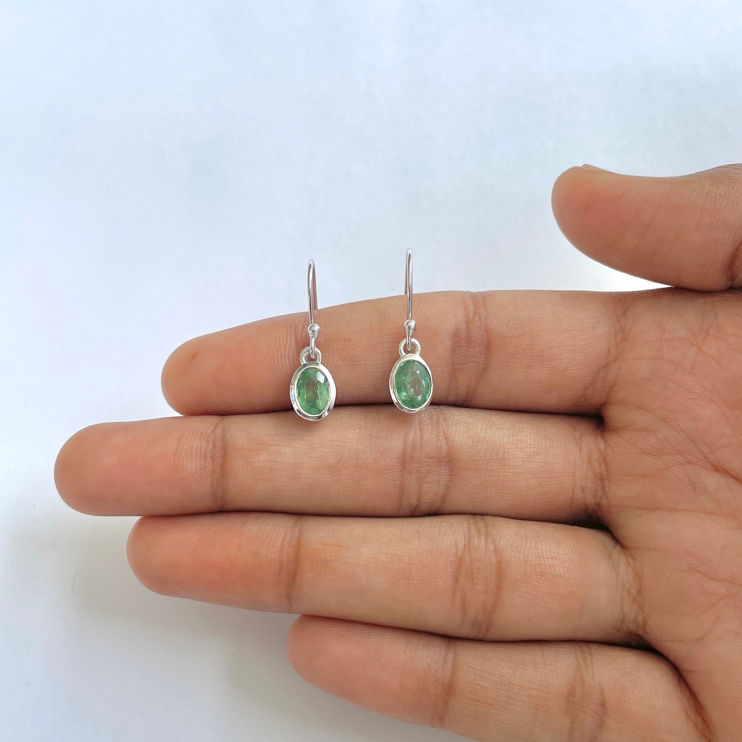 Kyanite Green Earring-(KYN-RDE-1316-G)