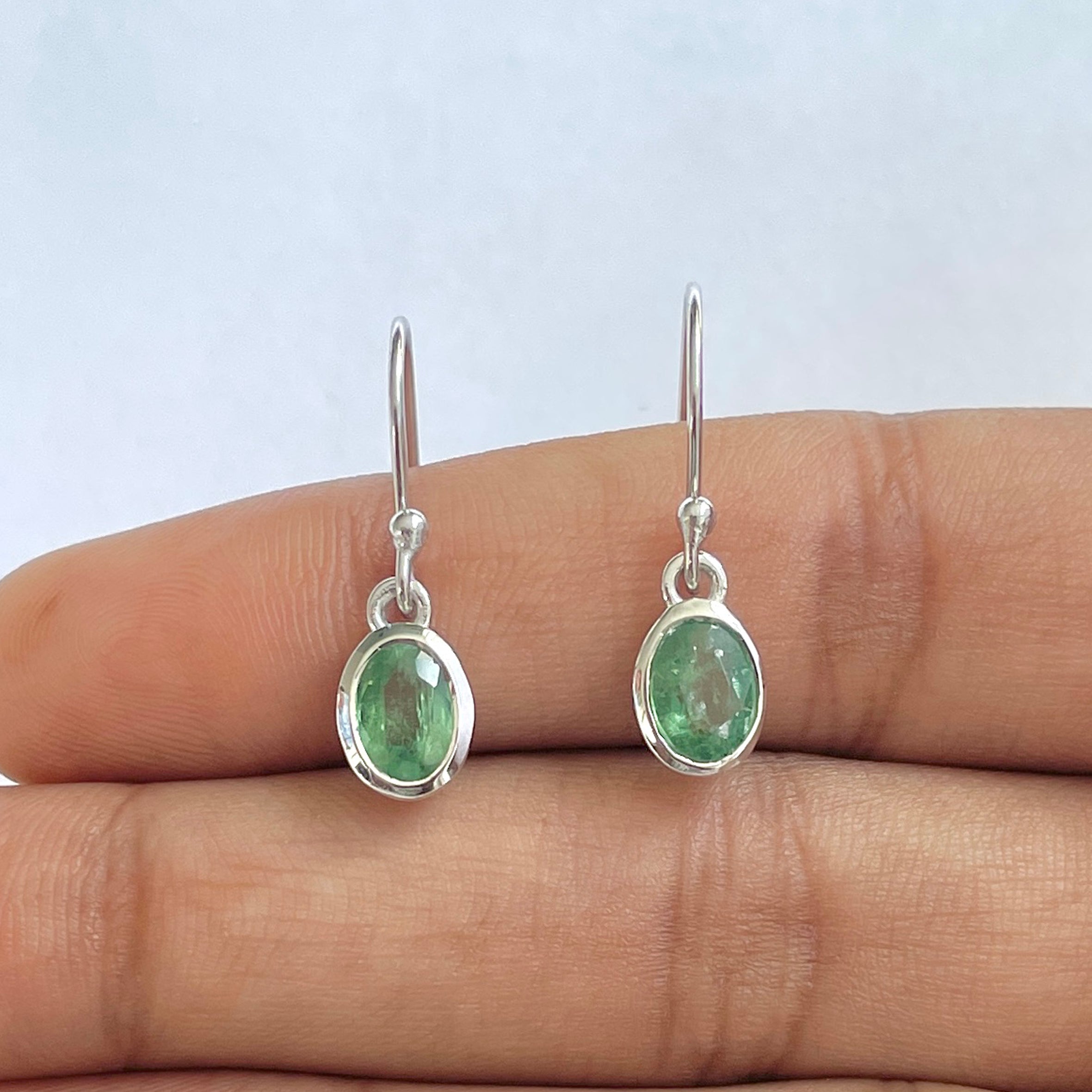 Kyanite Green Earring-(KYN-RDE-1316-G)