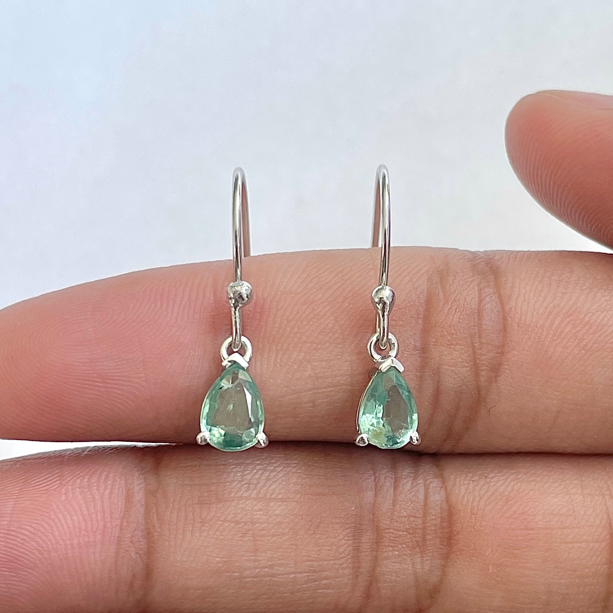 Kyanite Green Earring-(KYN-RDE-676-G)