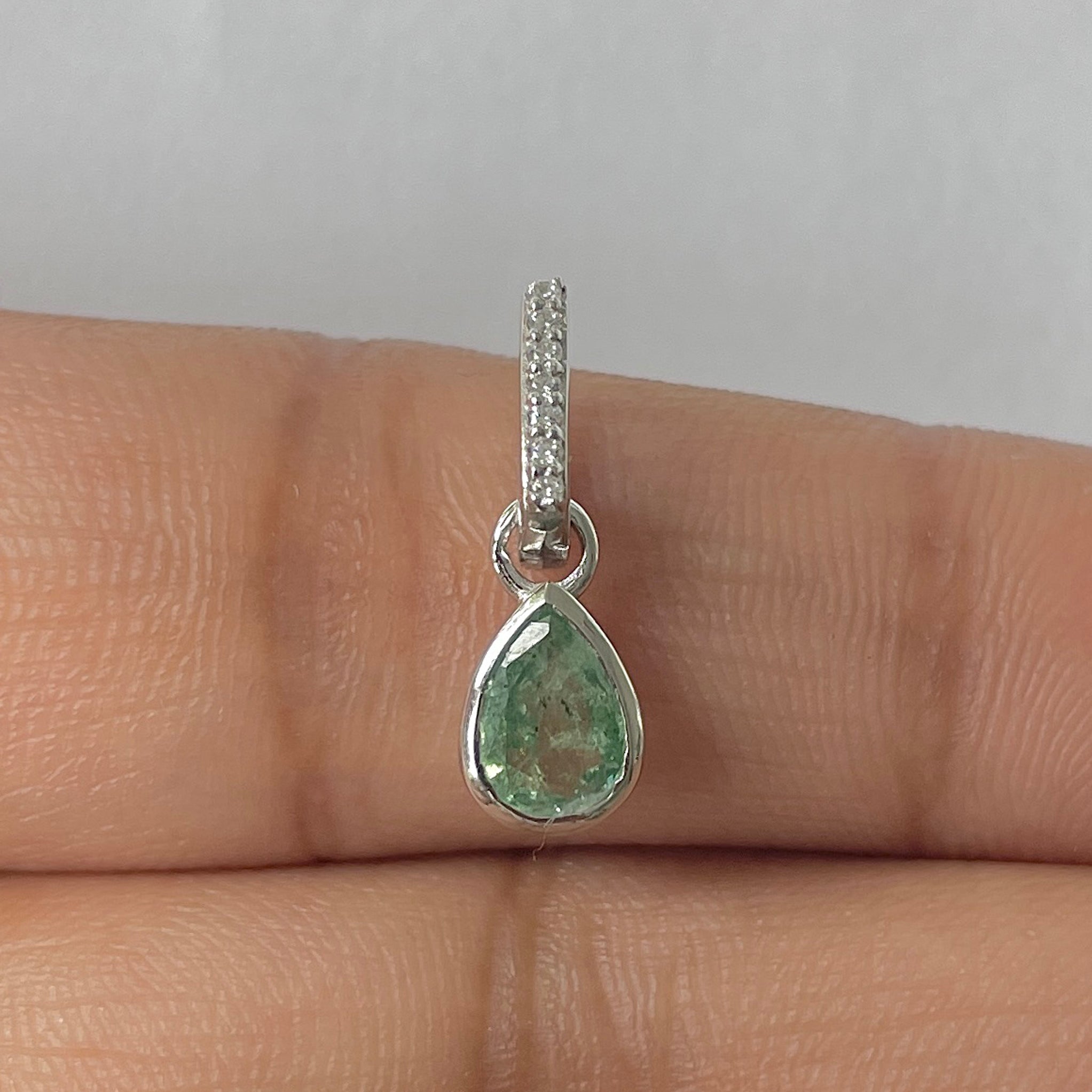 Kyanite Green Pendant-(KYN-RDP-779-G)