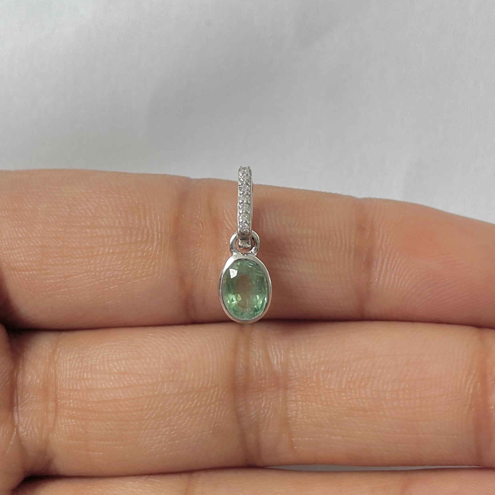 Kyanite Green Pendant-(KYN-RDP-780-G)