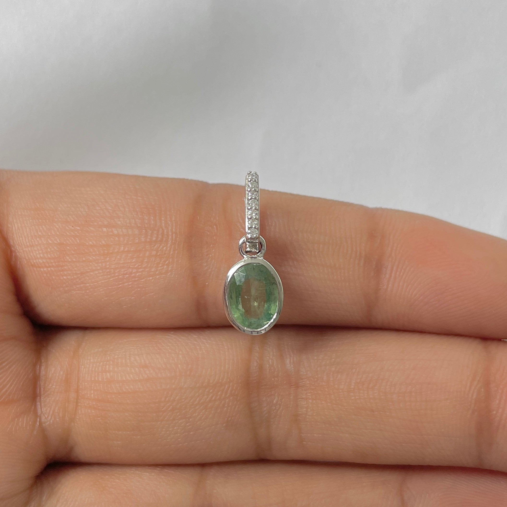 Kyanite Green Pendant-(KYN-RDP-792-G)
