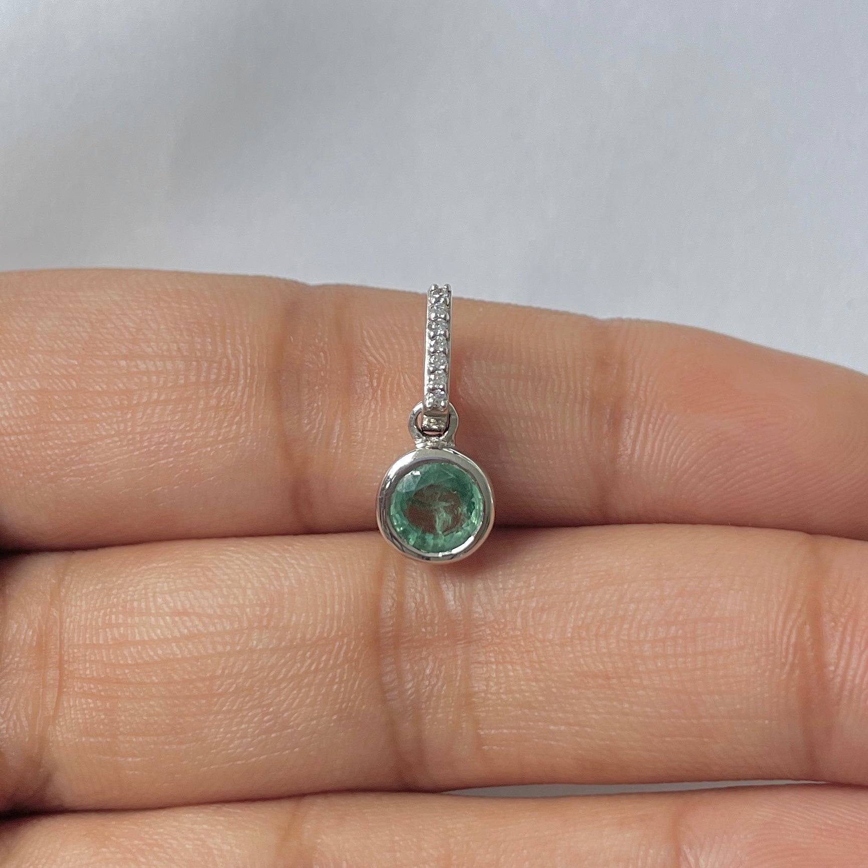 Kyanite Green Pendant-(KYN-RDP-958-G)