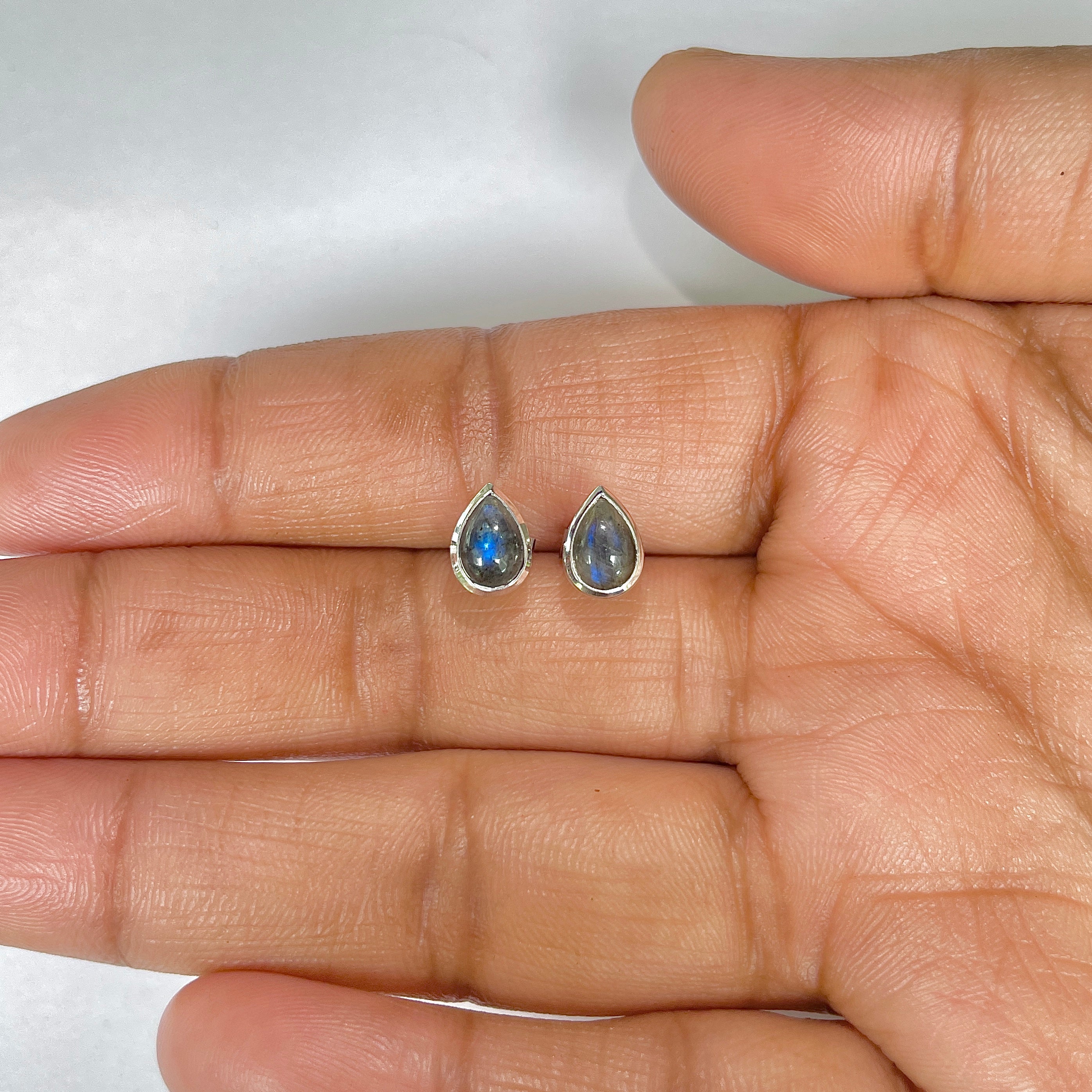 Labradorite Earring-(LBD-RDE-1110)