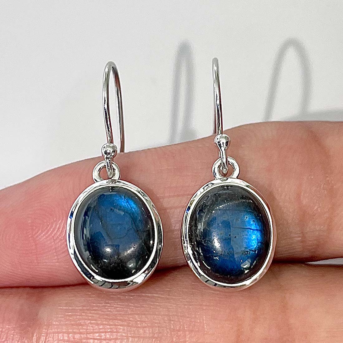 Labradorite Earring-(LBD-RDE-727)