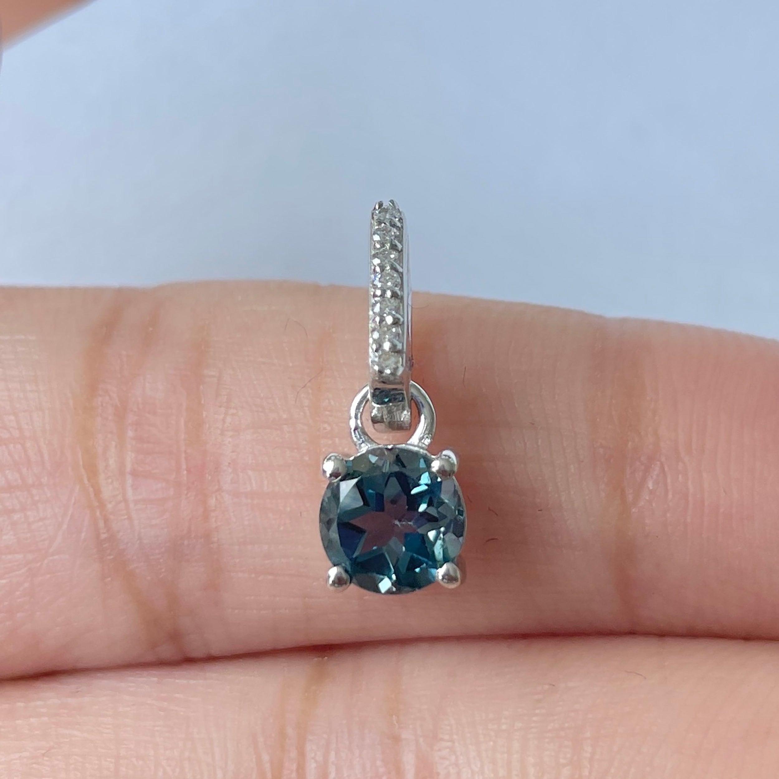 London Blue Topaz Pendant-(LBTZ-RDP-549)