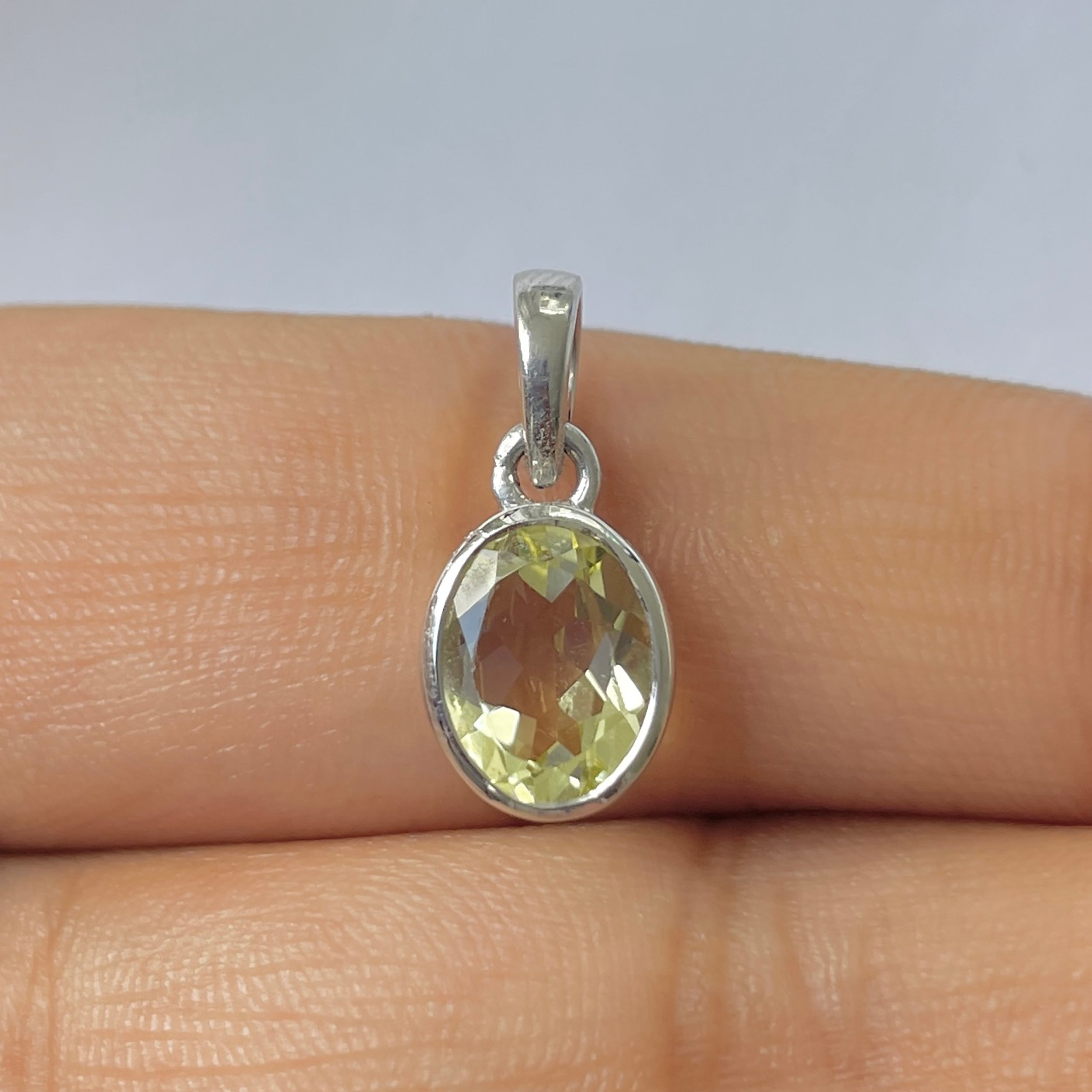Lemon Quartz Pendant-(LEM-RDP-380)