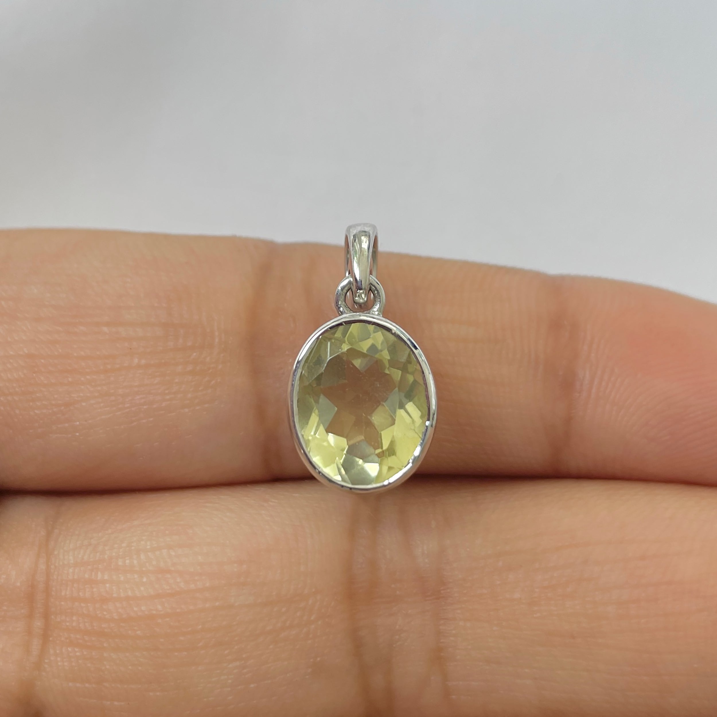 Lemon Quartz Pendant-(LEM-RDP-466)