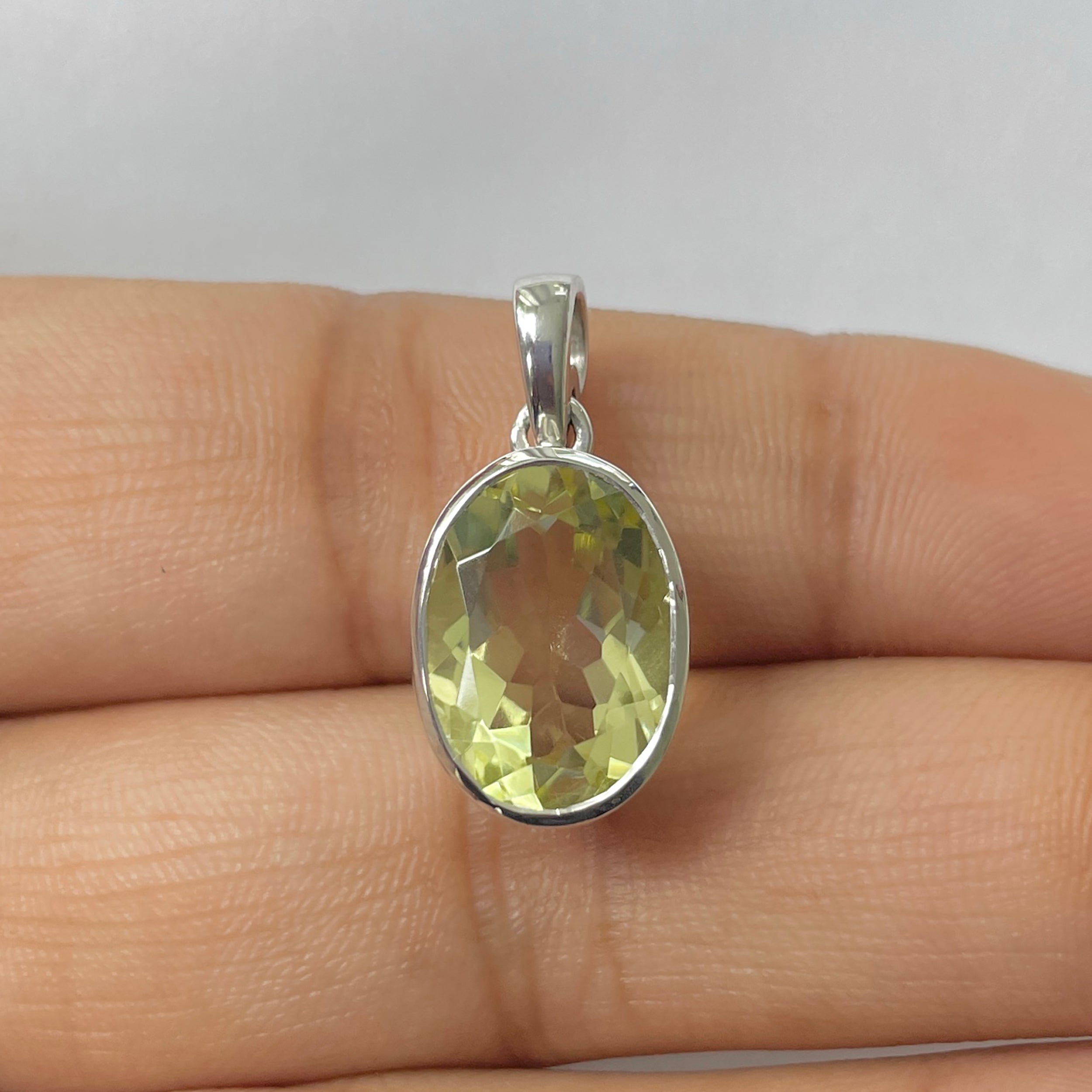 Lemon Quartz Pendant-(LEM-RDP-471)