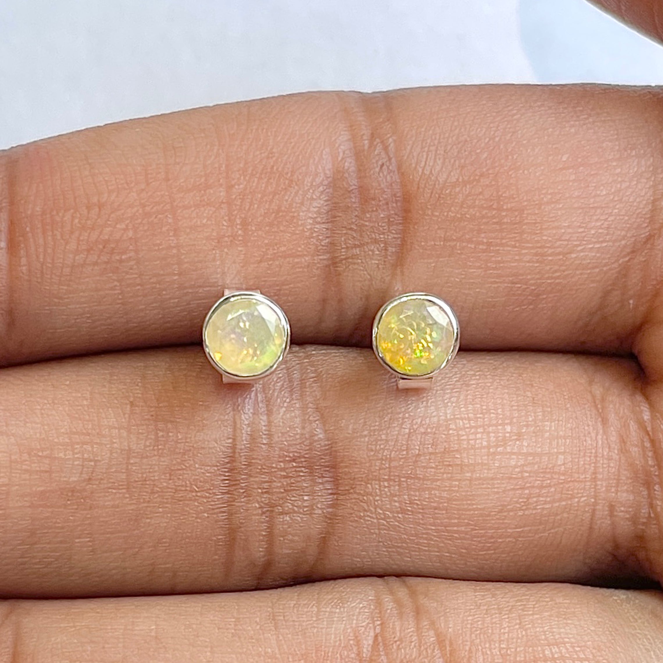 Opal Stud Earring-(OPL-RDE-1425)