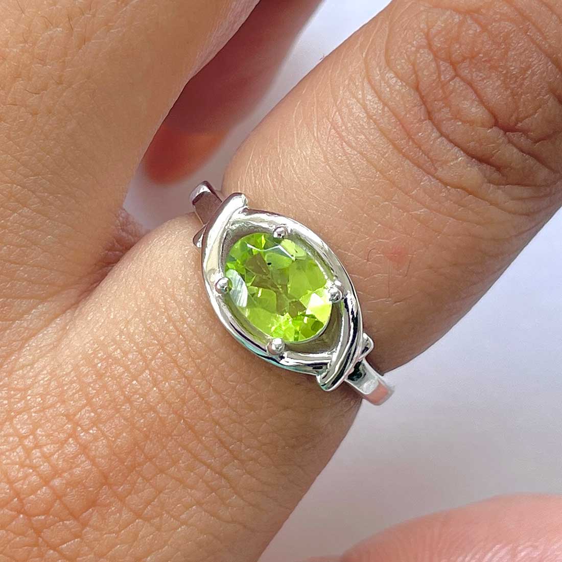 Peridot Ring-(PER-RDR-23.)