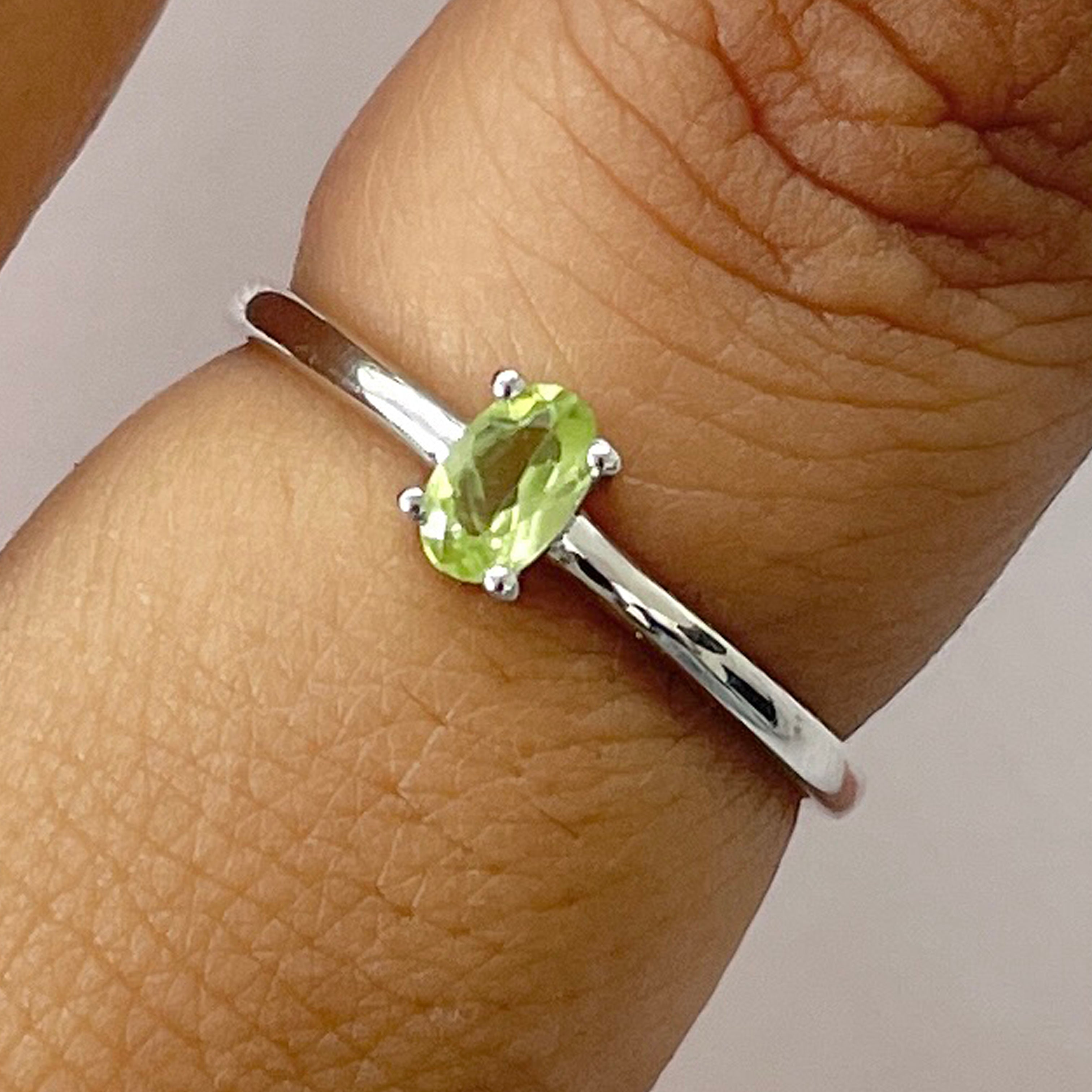 Peridot Ring-(PER-RDR-2459.)