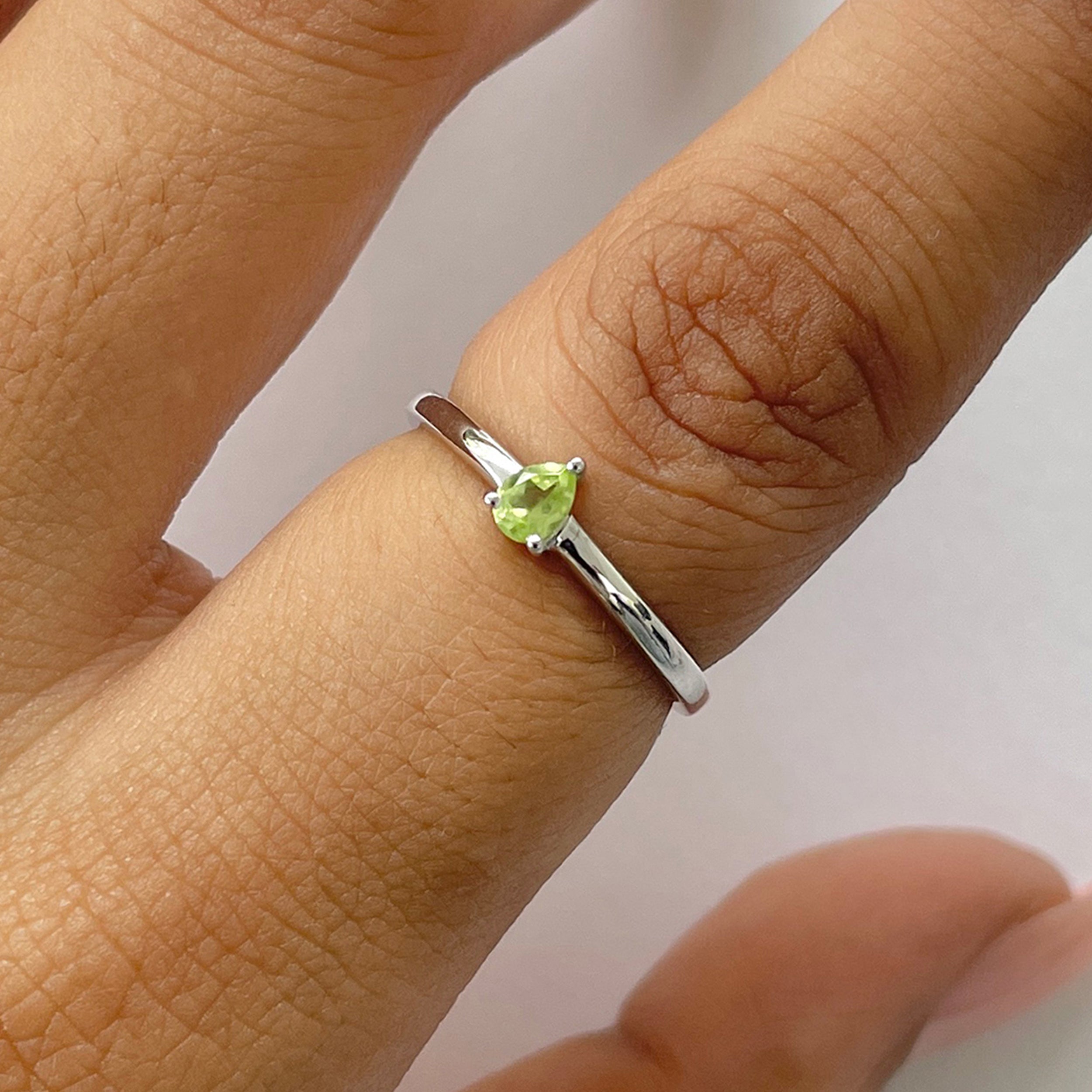 Peridot Ring-(PER-RDR-2510.)