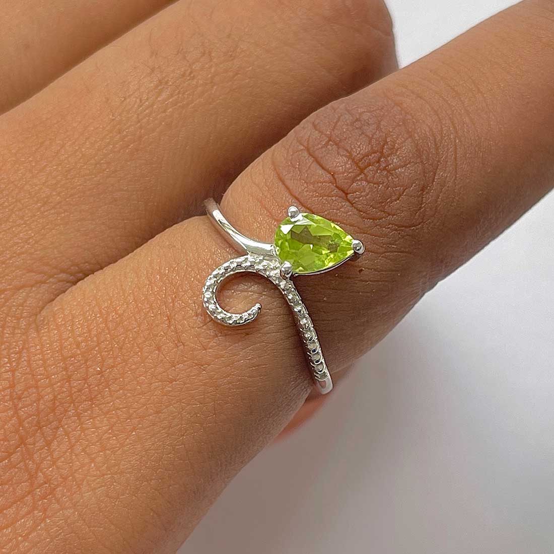 Peridot Ring-(PER-RDR-3.)