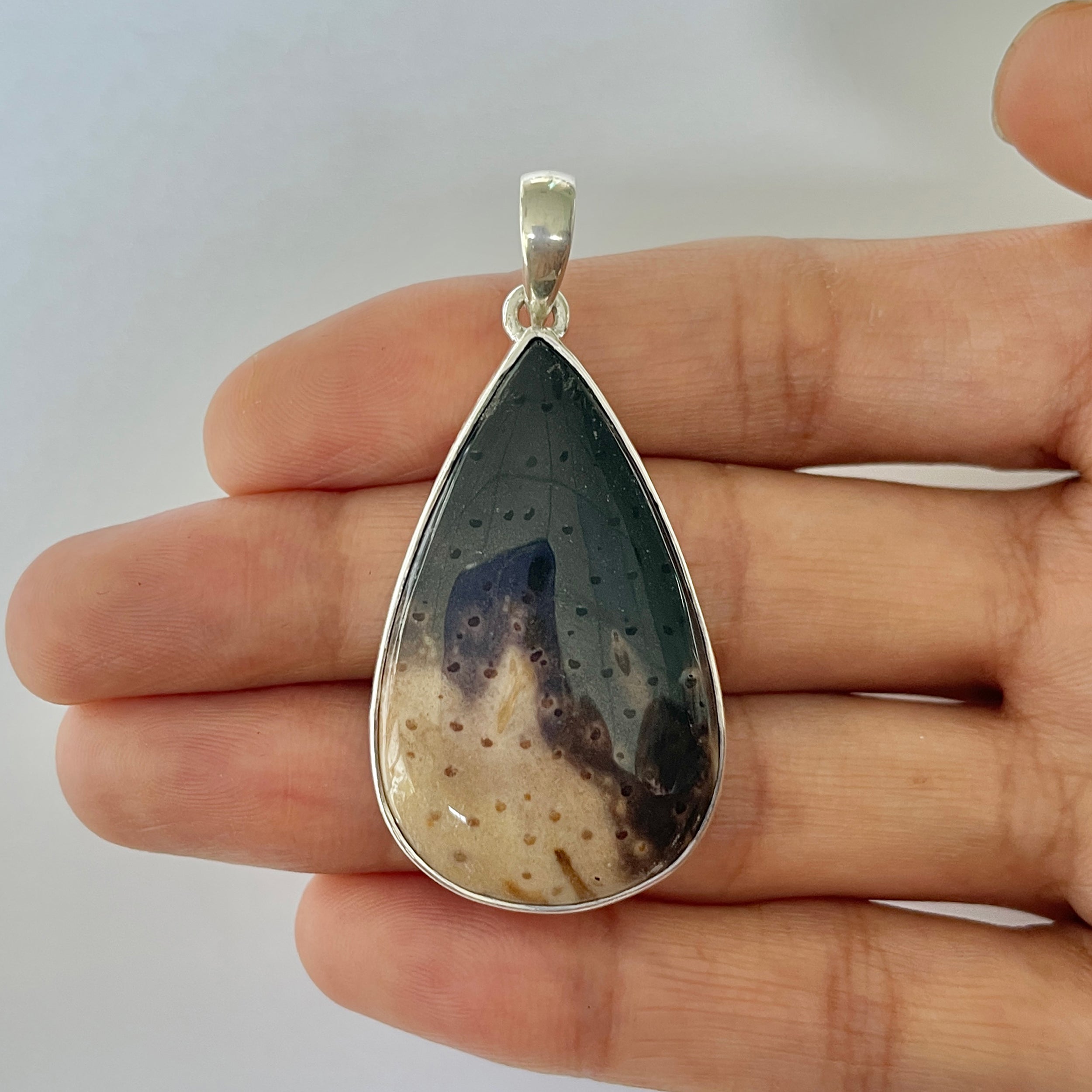 Plumroot Agate Pendant-(PTJ-1-1)