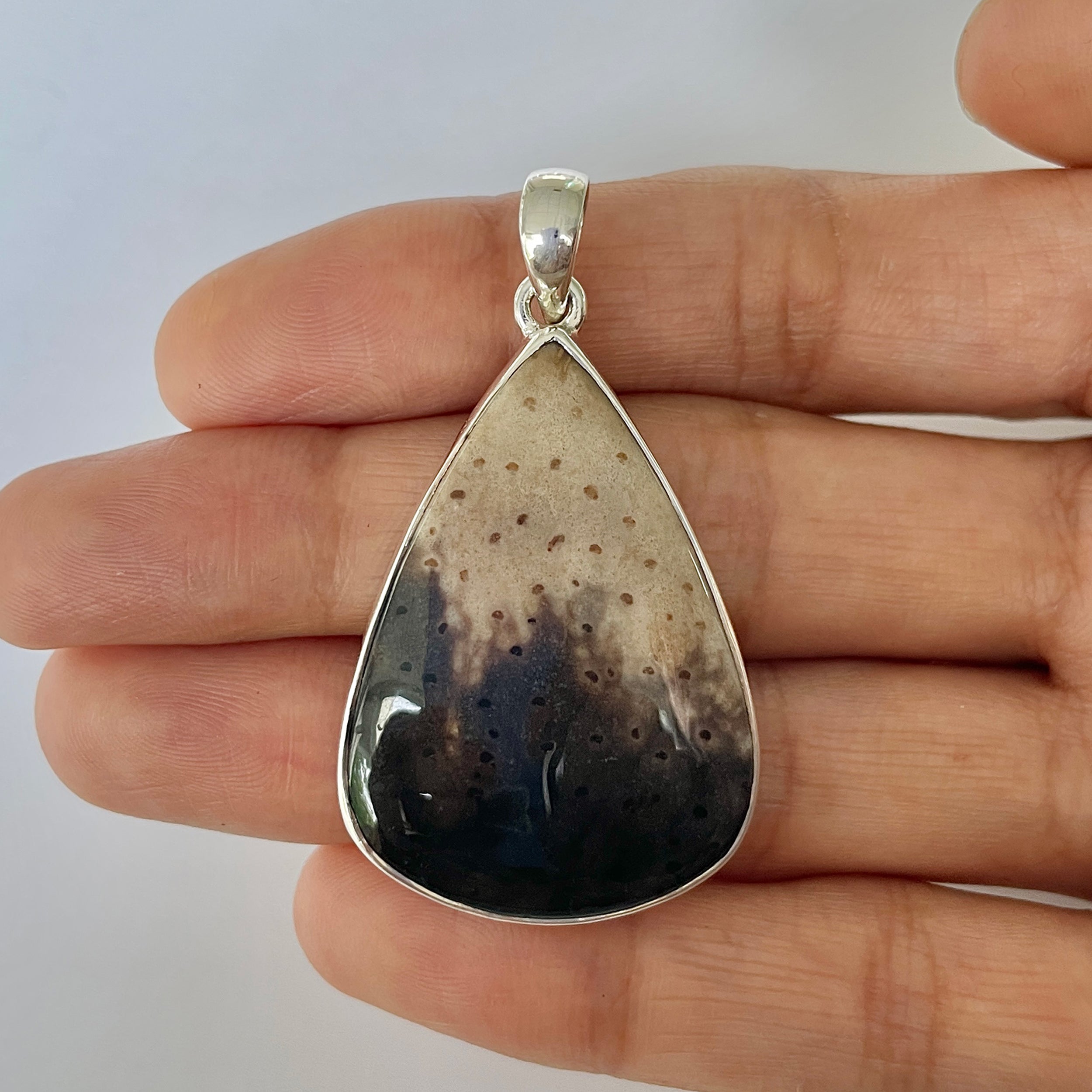 Plumroot Agate Pendant-(PTJ-1-10)