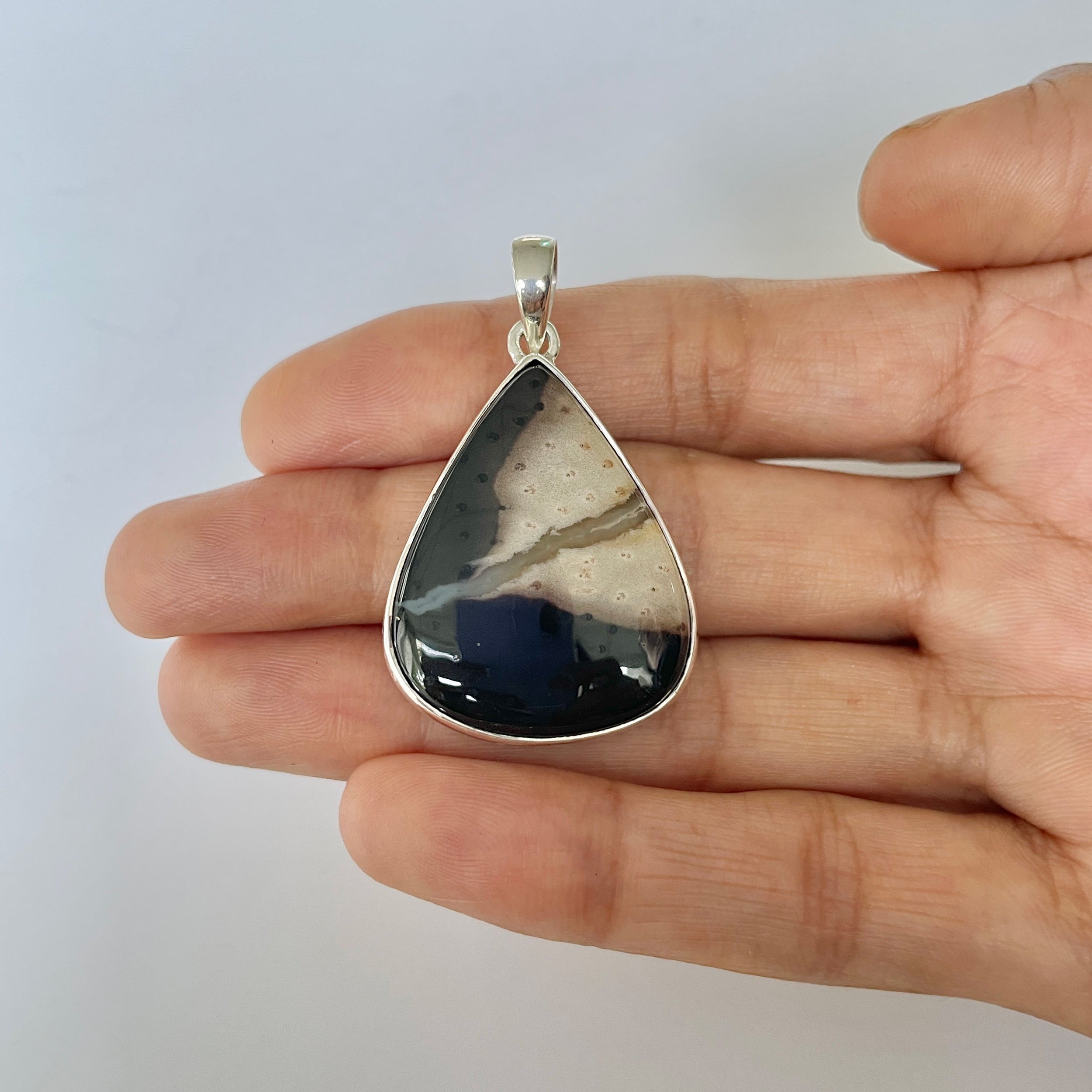 Plumroot Agate Pendant-(PTJ-1-5)