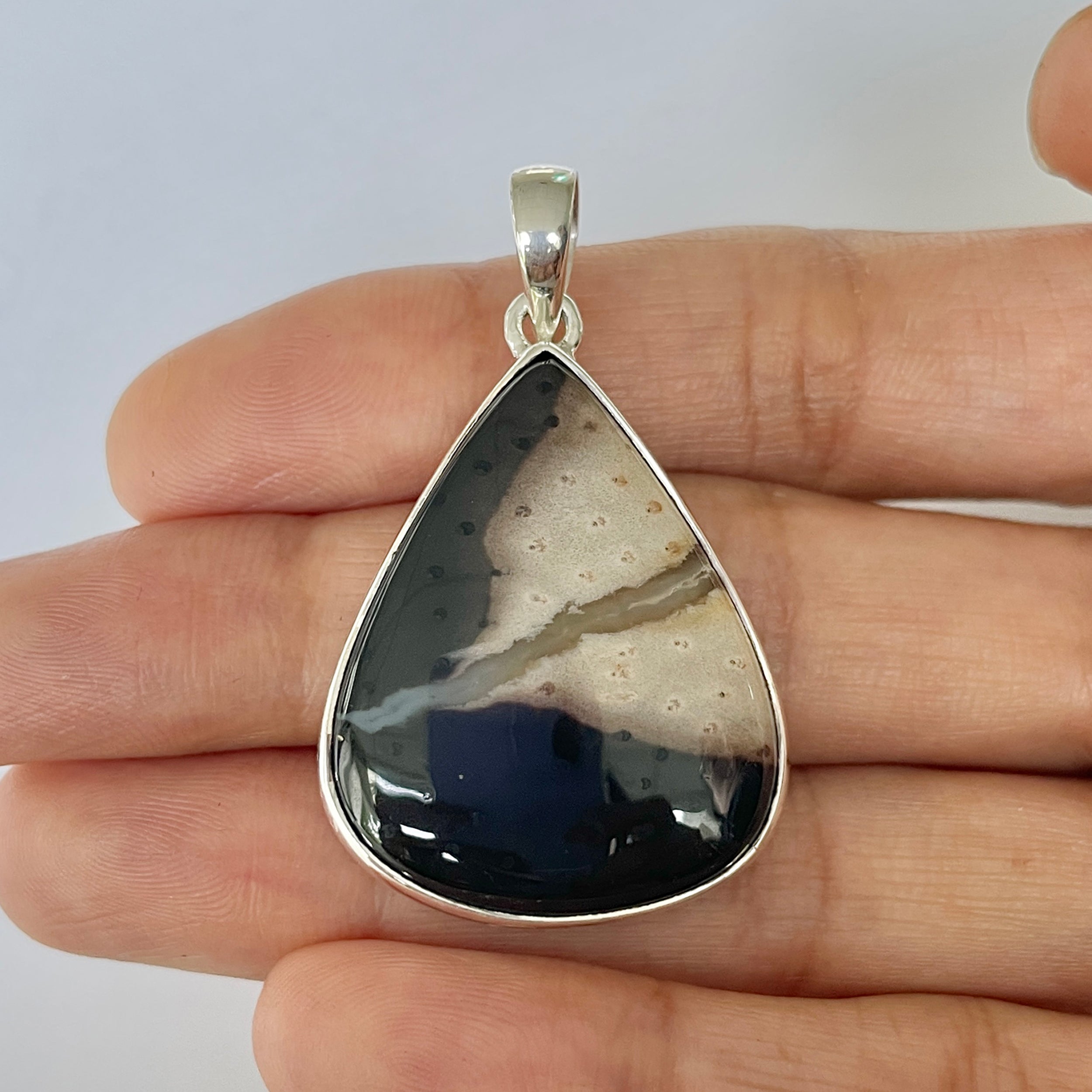 Plumroot Agate Pendant-(PTJ-1-5)