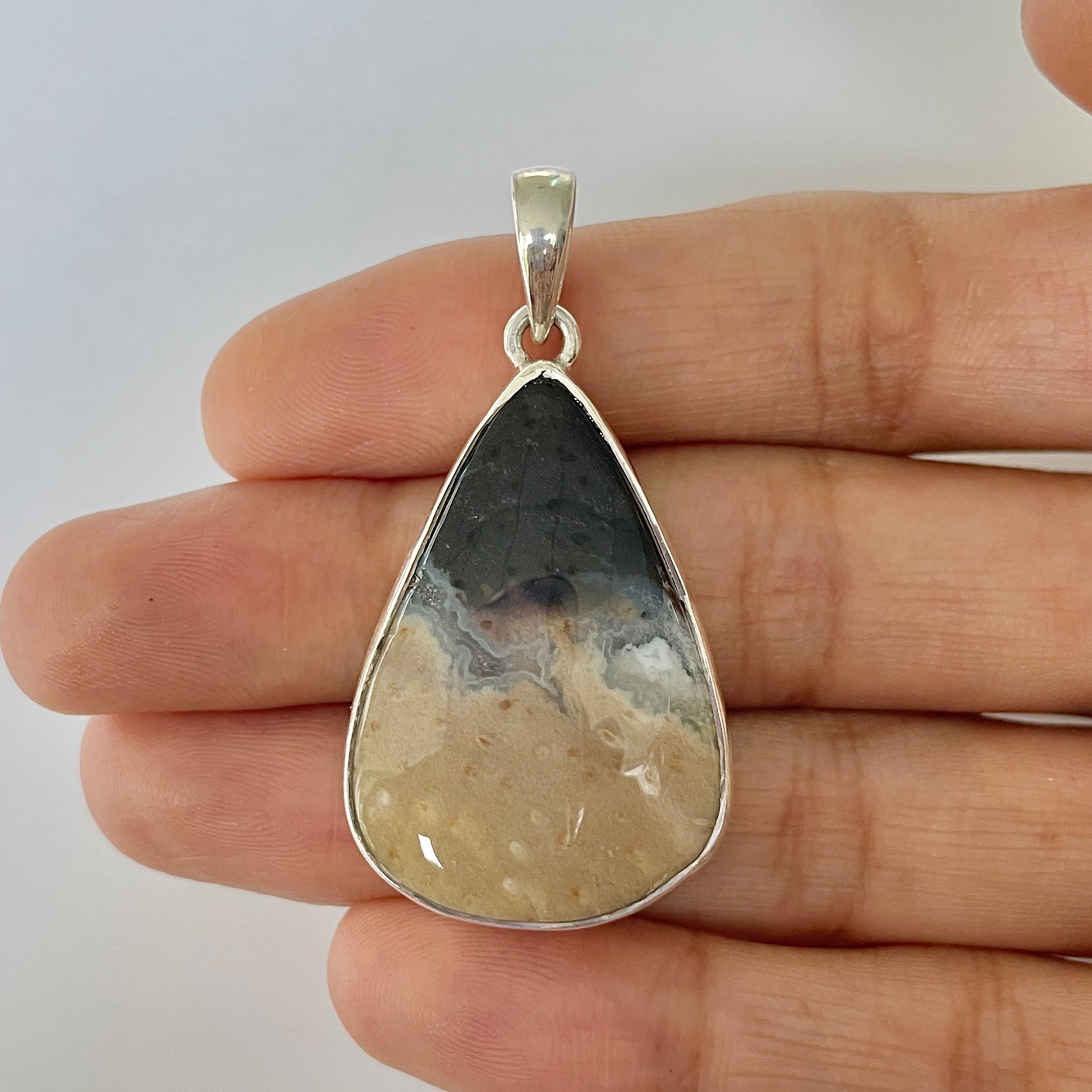 Plumroot Agate Pendant-(PTJ-1-9)