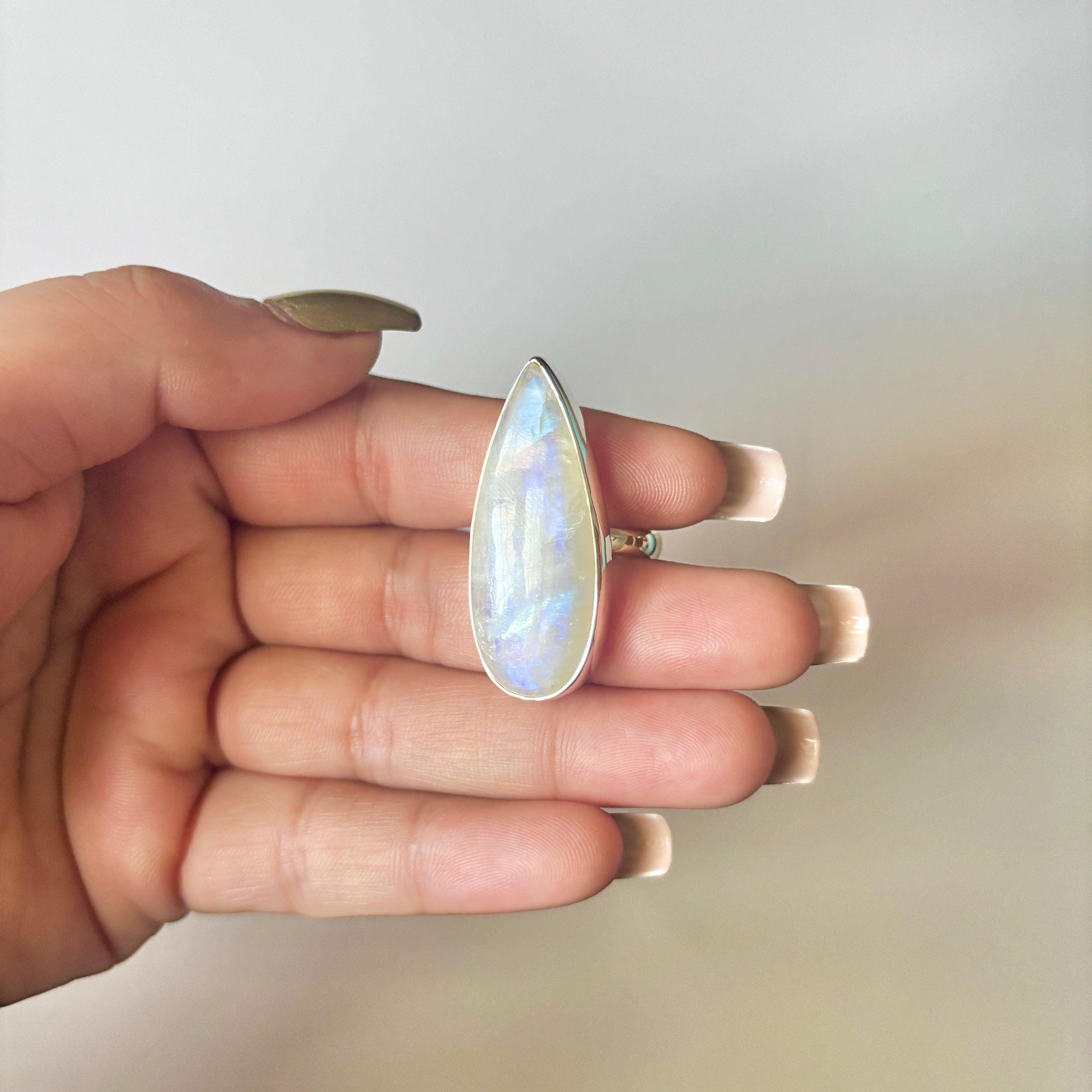 Moonstone Ring-(RBM-2-18)