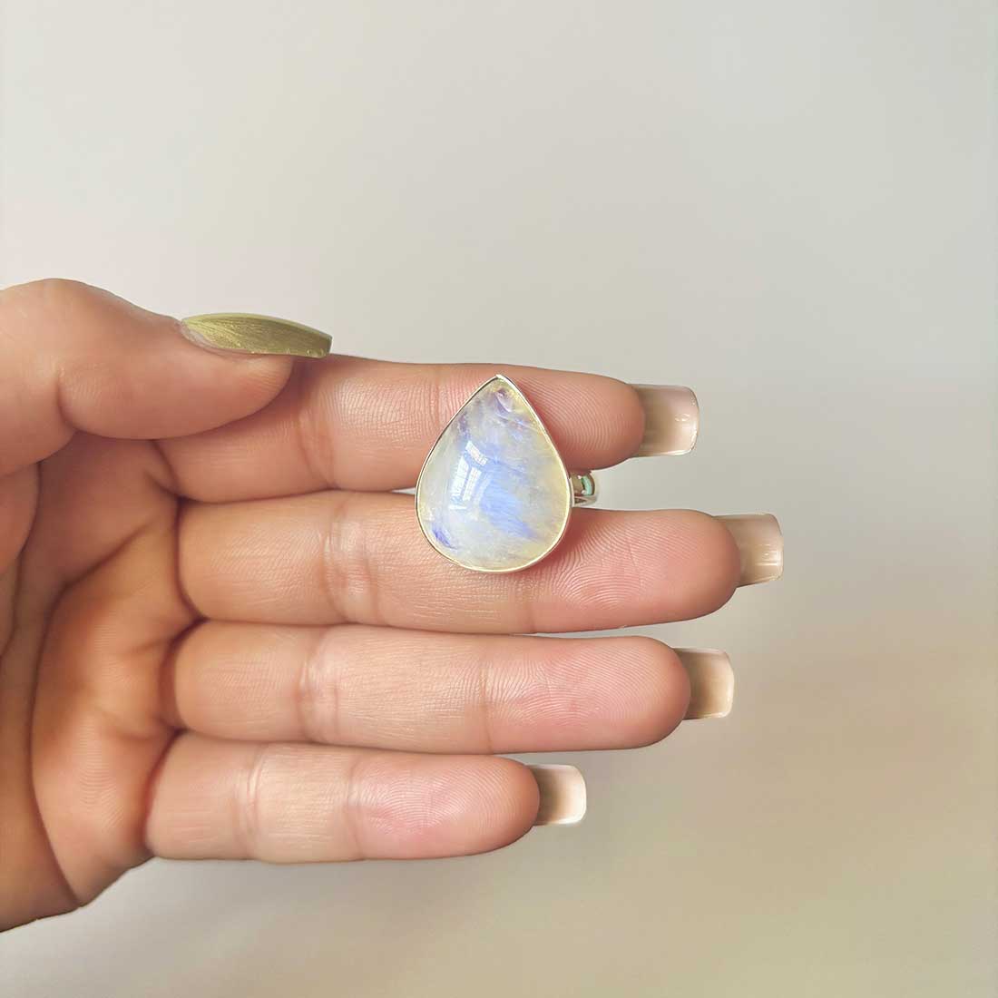 Moonstone Ring-(RBM-2-22)