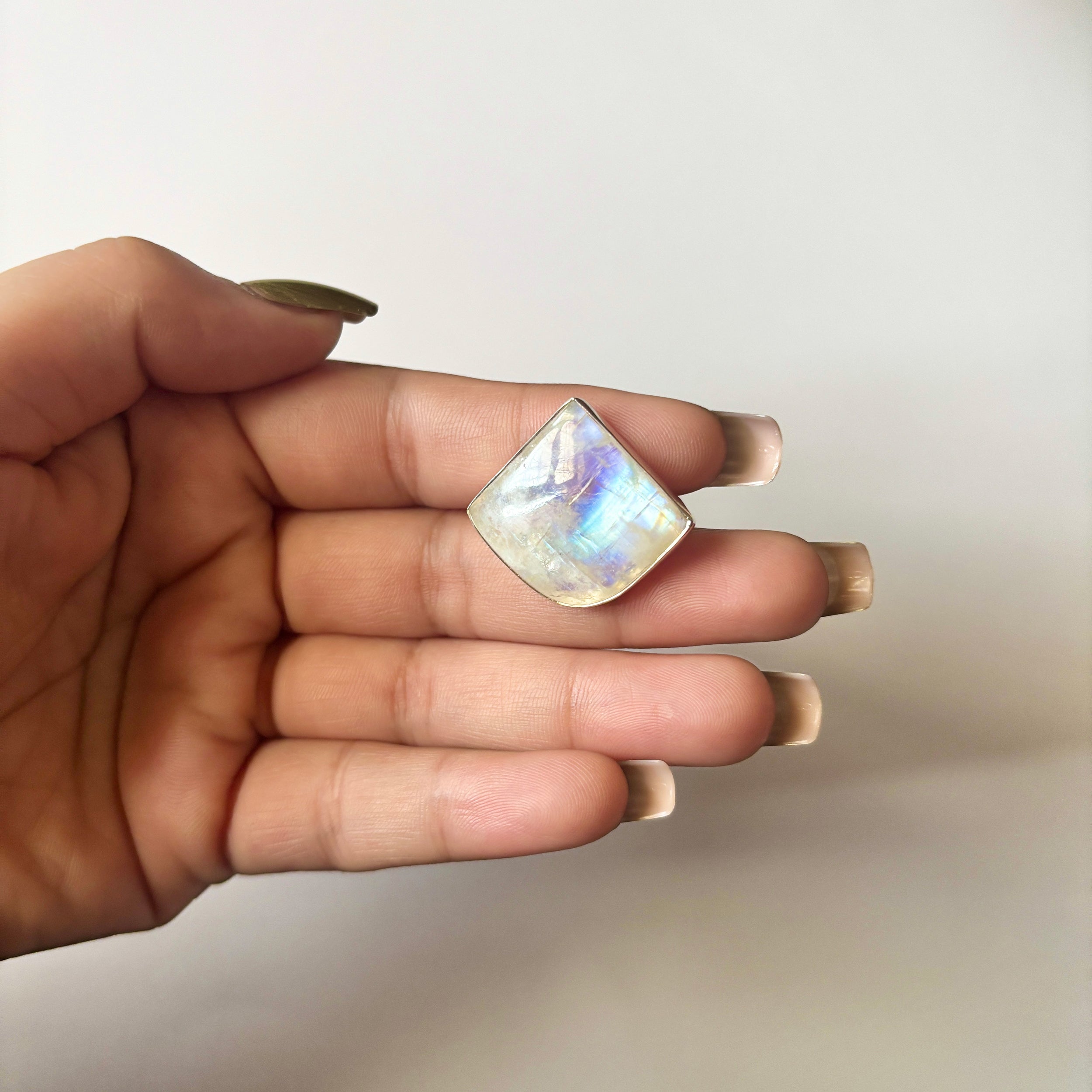 Moonstone Ring-(RBM-2-33)