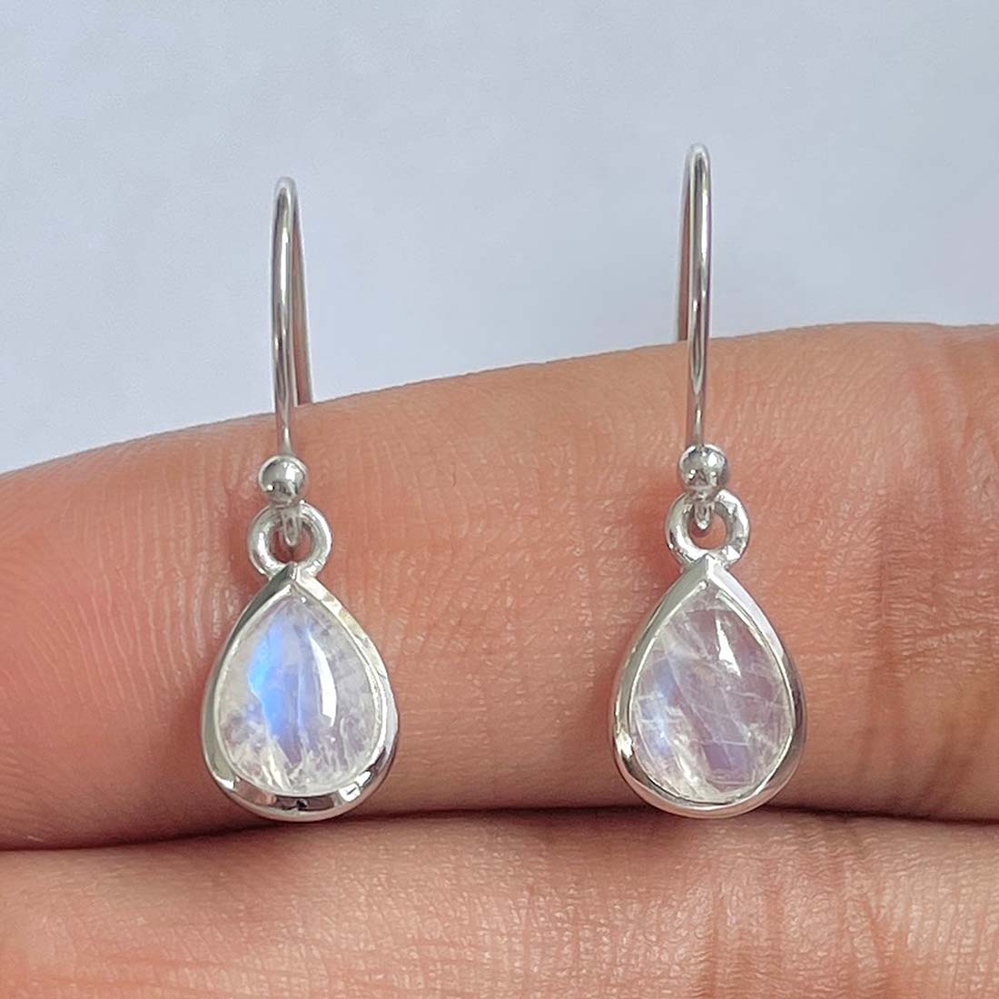 Moonstone Earring-(RBM-RDE-1053)