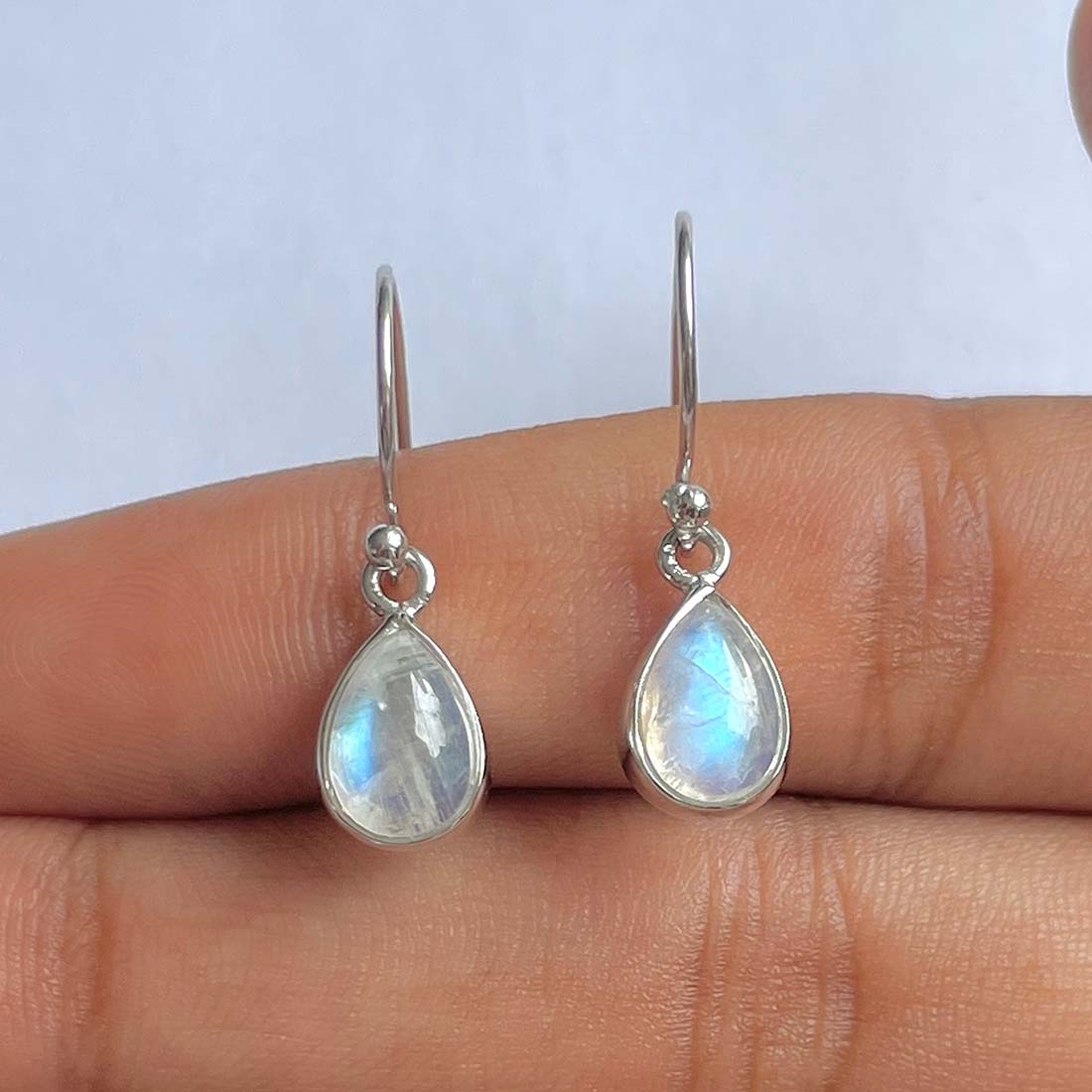 Moonstone Earring-(RBM-RDE-1117)