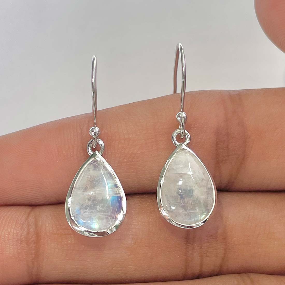 Moonstone Earring-(RBM-RDE-1160)
