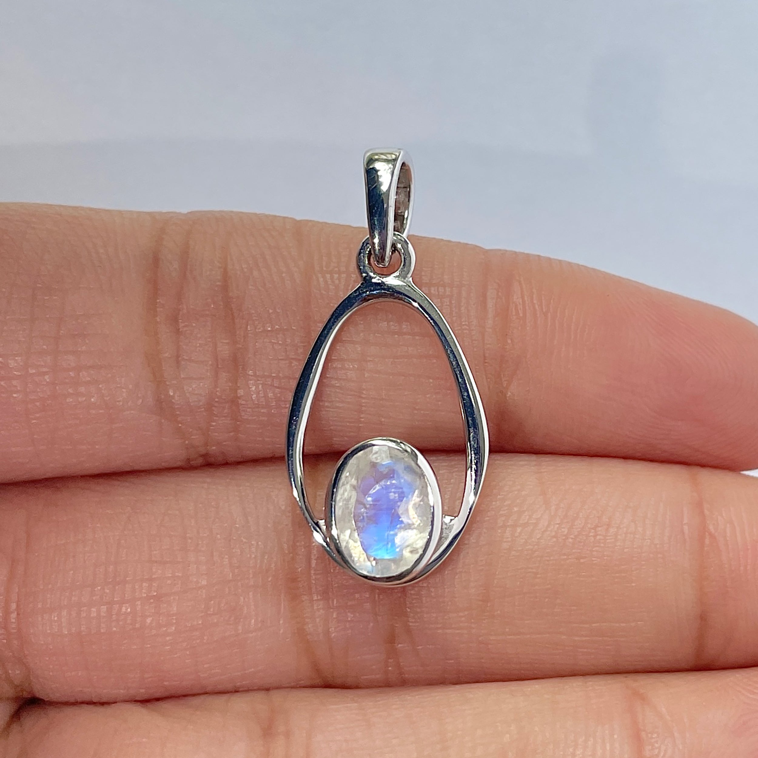 Moonstone Pendant-(RBM-RDP-140)