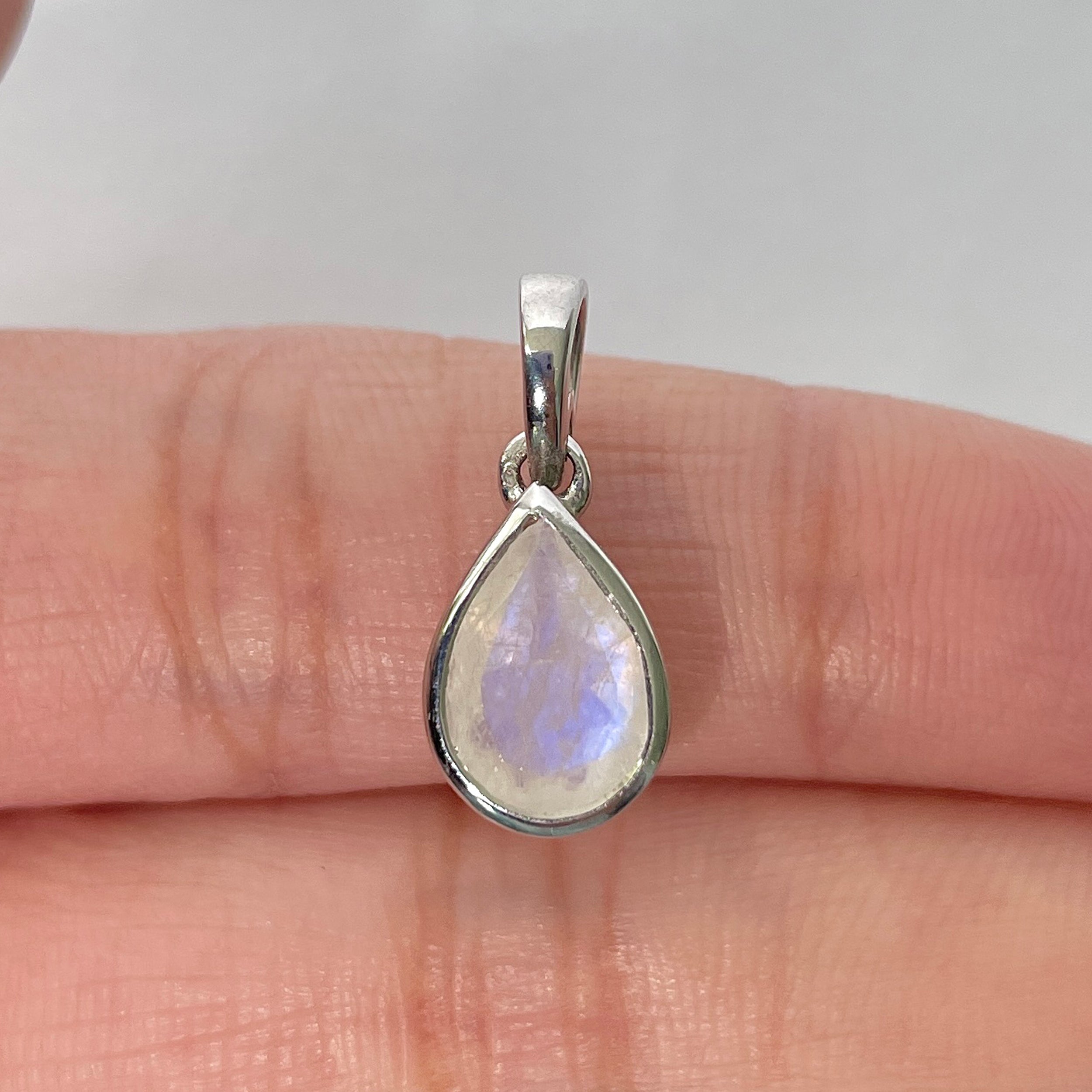 Moonstone Pendant-(RBM-RDP-468)