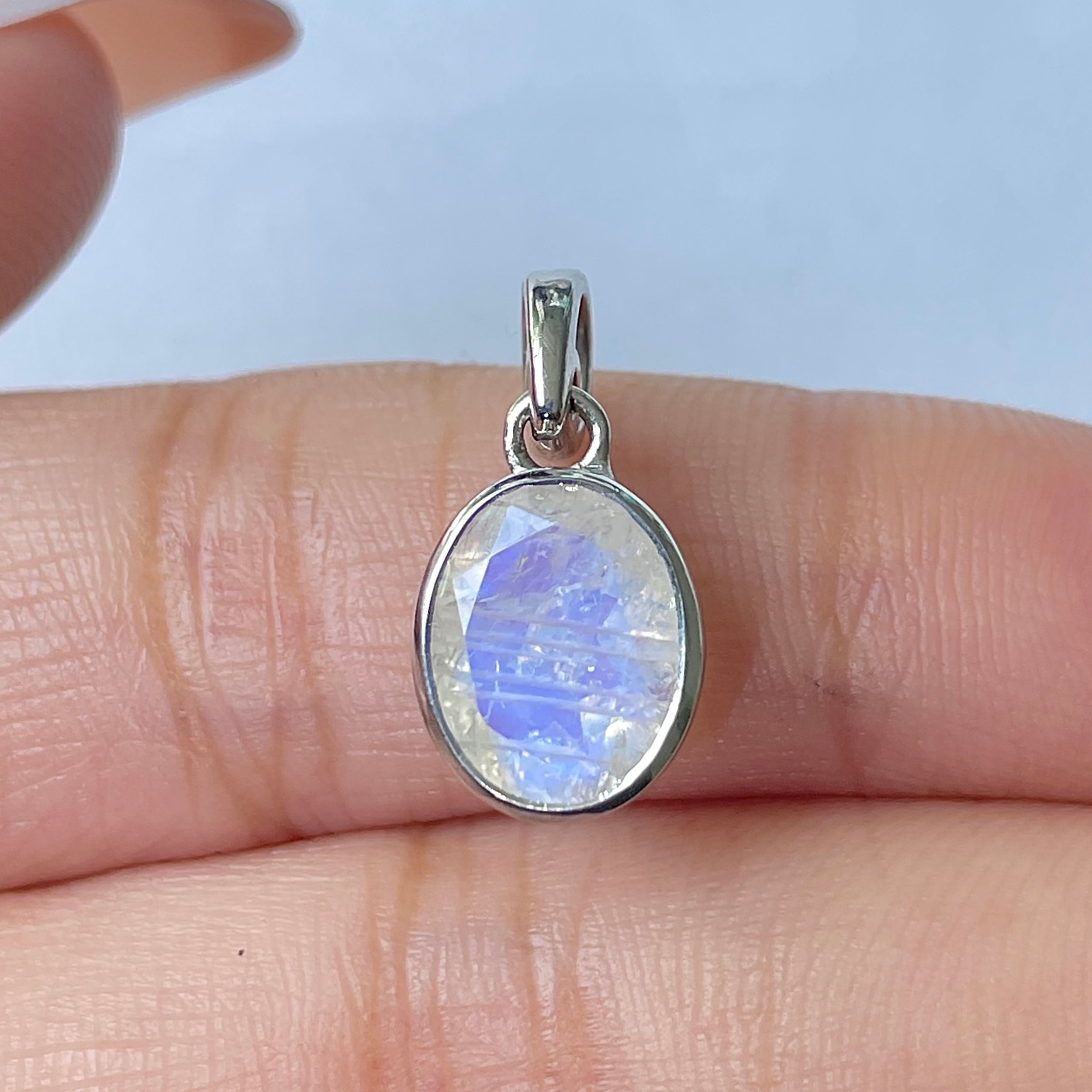Moonstone Pendant-(RBM-RDP-734)